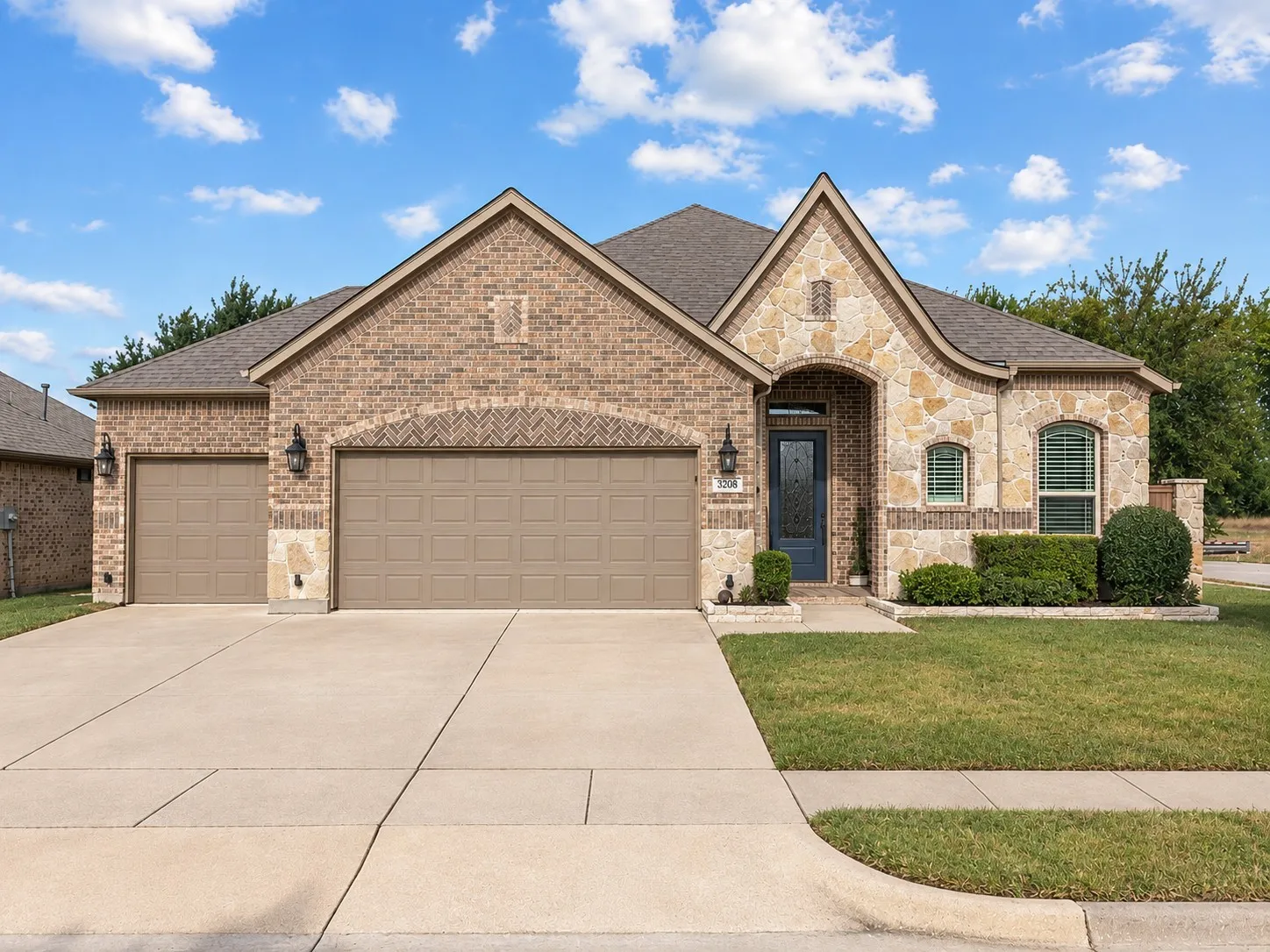 Single Family Residence For Sale in Collin County , 2602 Thayne Drive, Anna, Texas 75409, 4 Bedroom, 3 Bathroom, 3 Garage spaces, 2,515 Sqft, built in 2017, mls#21363133, Real Estate Agent in Anna, Homes For Sale in Collin county, Homes For Sale in Anna, Realtor in Anna Texas, Real Estate Brokerage Independent Realty Texas, Luminita Cordes Realtor