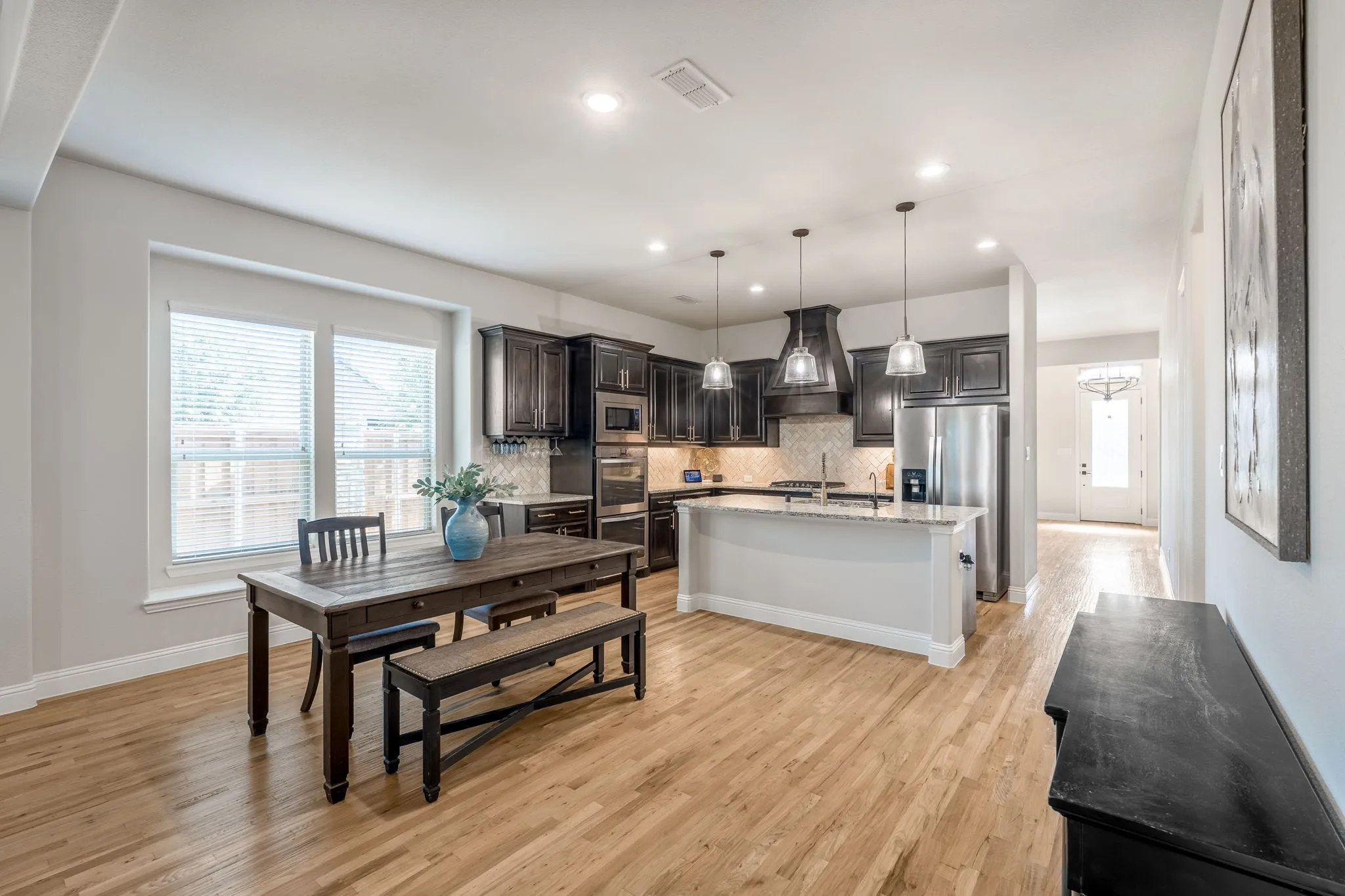 Single Family Residence For Sale in Collin County , 2602 Thayne Drive, Anna, Texas 75409, 4 Bedroom, 3 Bathroom, 3 Garage spaces, 2,515 Sqft, built in 2017, mls#21363133, Real Estate Agent in Anna, Homes For Sale in Collin county, Homes For Sale in Anna, Realtor in Anna Texas, Real Estate Brokerage Independent Realty Texas, Luminita Cordes Realtor