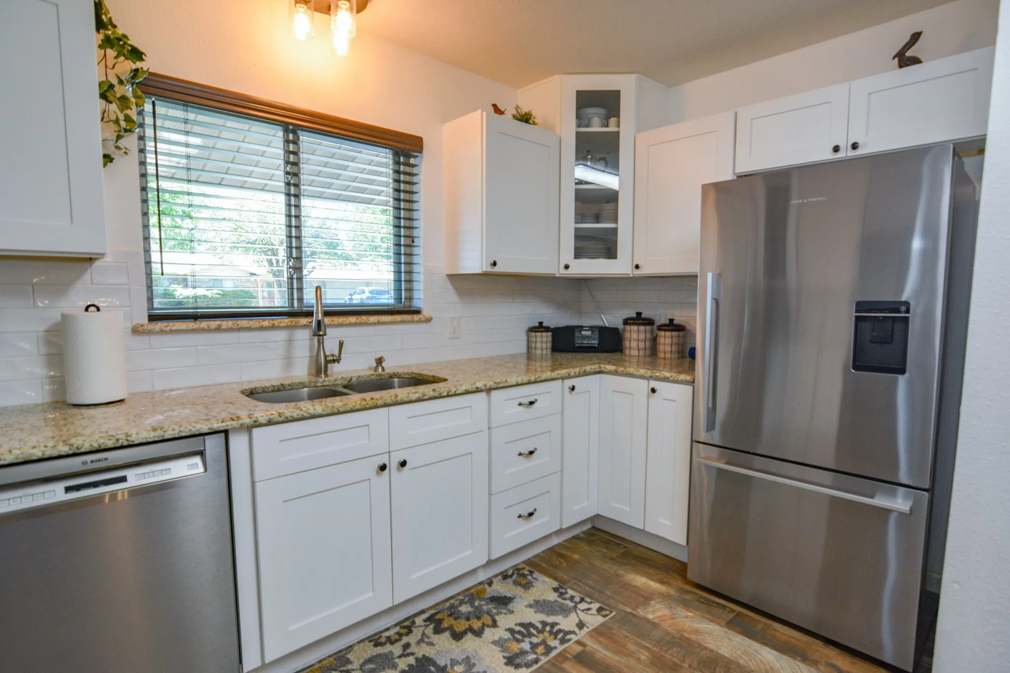 Single Family Residence For Sale in Johnson County , 1207 Lynnwood Drive, Cleburne, Texas 76033, 3 Bedroom, 2 Bathroom, 2 Garage spaces, 1,410 Sqft, built in 1969, mls#21364237, Real Estate Agent in Cleburne, Homes For Sale in Johnson county, Homes For Sale in Cleburne, Realtor in Cleburne Texas, Real Estate Brokerage Independent Realty Texas, Luminita Cordes Realtor