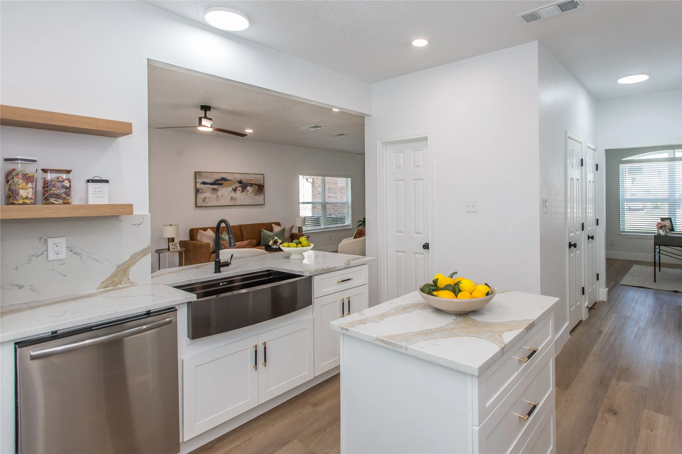 Single Family Residence For Sale in Tarrant County , 1704 Brookarbor Court, Arlington, Texas 76018, 4 Bedroom, 3 Bathroom, 2 Garage spaces, 1,977 Sqft, built in 1996, mls#21359124, Real Estate Agent in Arlington, Homes For Sale in Tarrant county, Homes For Sale in Arlington, Realtor in Arlington Texas, Real Estate Brokerage Independent Realty Texas, Luminita Cordes Realtor