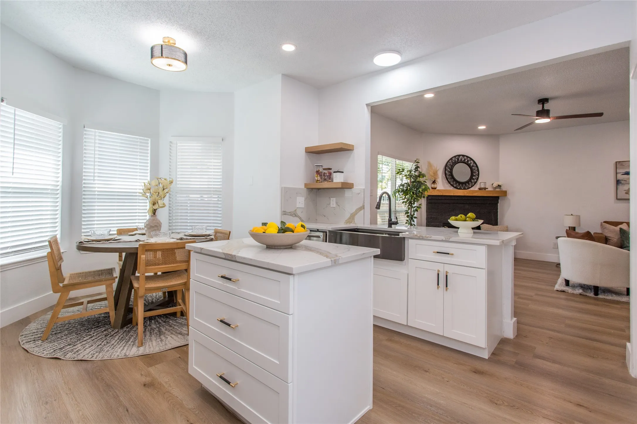 Single Family Residence For Sale in Tarrant County , 1704 Brookarbor Court, Arlington, Texas 76018, 4 Bedroom, 3 Bathroom, 2 Garage spaces, 1,977 Sqft, built in 1996, mls#21359124, Real Estate Agent in Arlington, Homes For Sale in Tarrant county, Homes For Sale in Arlington, Realtor in Arlington Texas, Real Estate Brokerage Independent Realty Texas, Luminita Cordes Realtor