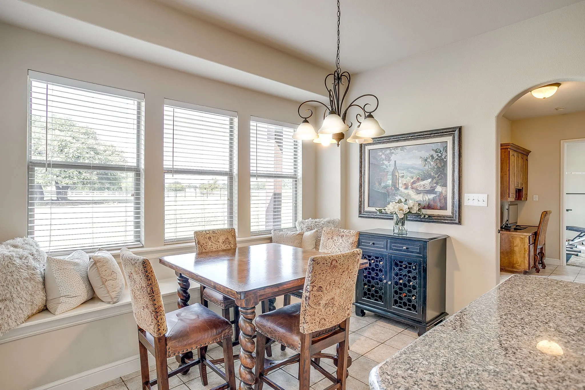 Single Family Residence For Sale in Tarrant County , 13041 Stacey Valley Drive, Azle, Texas 76020, 4 Bedroom, 3 Bathroom, 3 Garage spaces, 2,778 Sqft, built in 2006, mls#21360141, Real Estate Agent in Azle, Homes For Sale in Tarrant county, Homes For Sale in Azle, Realtor in Azle Texas, Real Estate Brokerage Independent Realty Texas, Luminita Cordes Realtor