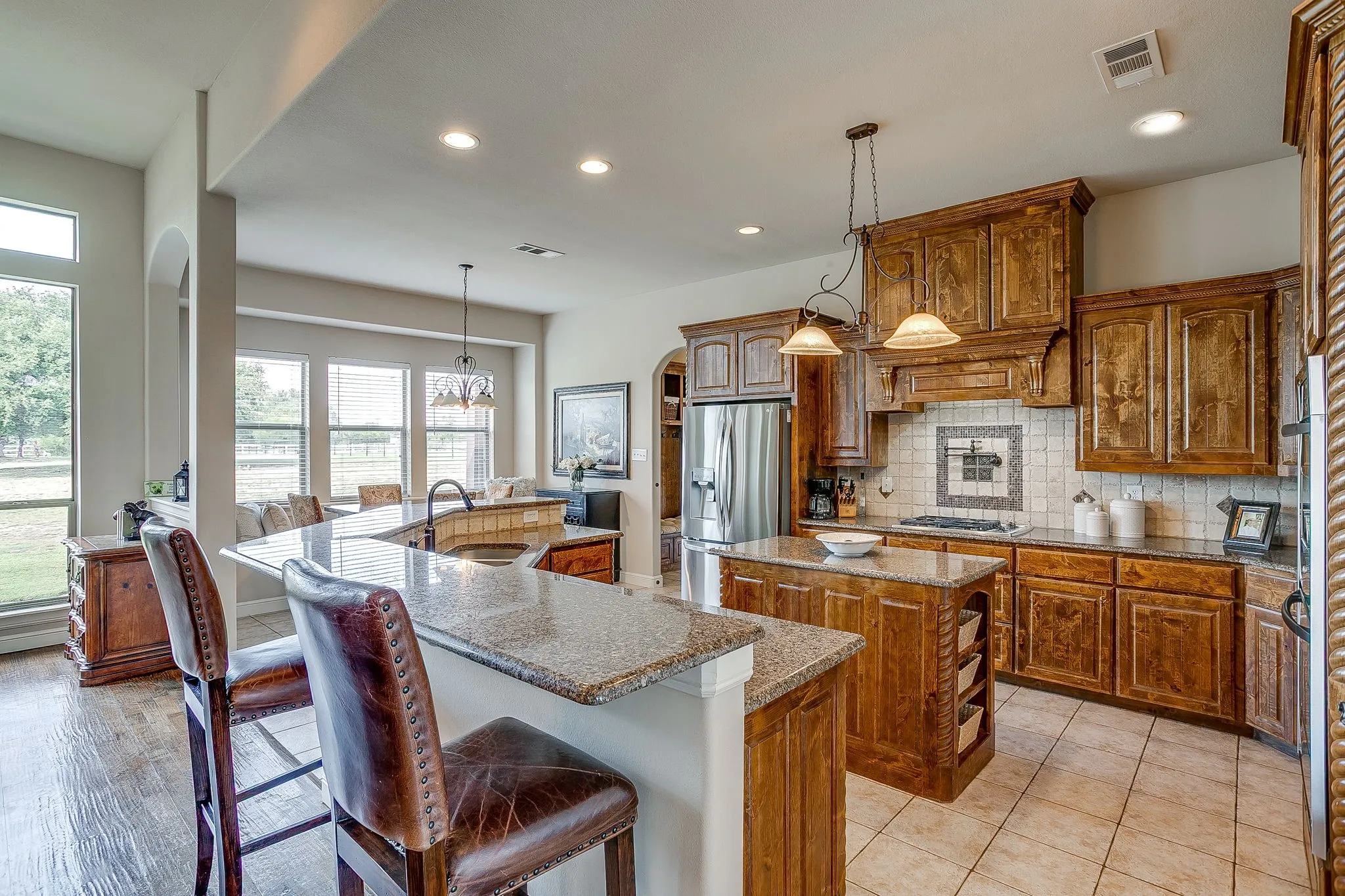 Single Family Residence For Sale in Tarrant County , 13041 Stacey Valley Drive, Azle, Texas 76020, 4 Bedroom, 3 Bathroom, 3 Garage spaces, 2,778 Sqft, built in 2006, mls#21360141, Real Estate Agent in Azle, Homes For Sale in Tarrant county, Homes For Sale in Azle, Realtor in Azle Texas, Real Estate Brokerage Independent Realty Texas, Luminita Cordes Realtor