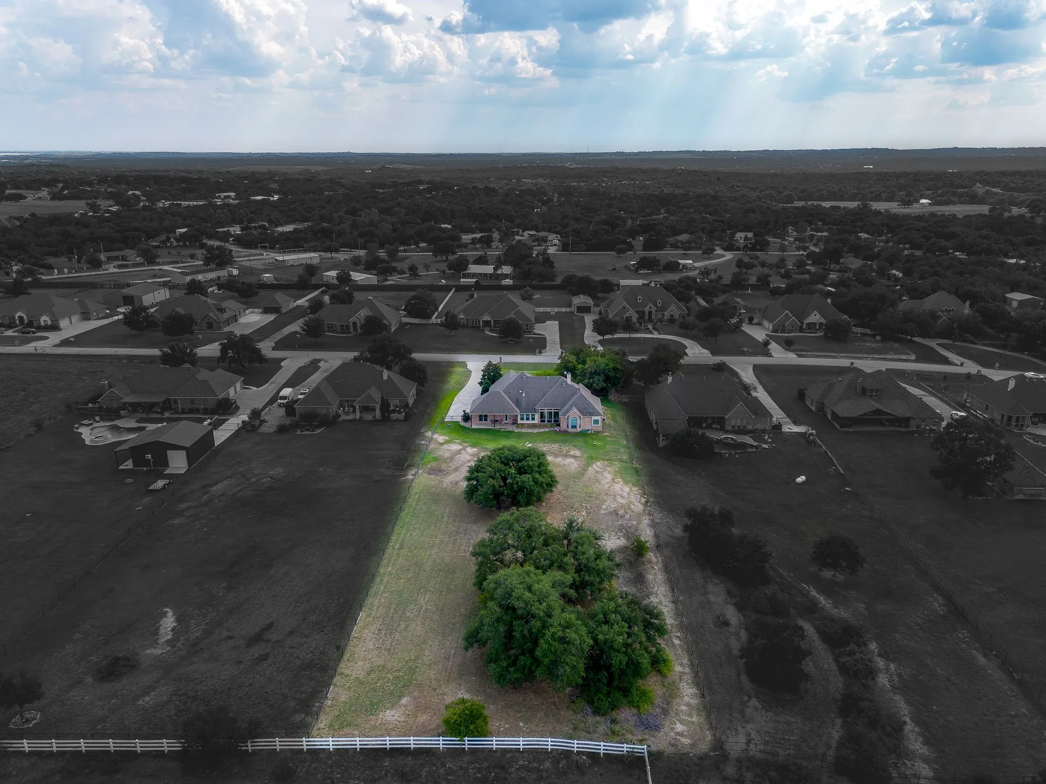 Single Family Residence For Sale in Tarrant County , 13041 Stacey Valley Drive, Azle, Texas 76020, 4 Bedroom, 3 Bathroom, 3 Garage spaces, 2,778 Sqft, built in 2006, mls#21360141, Real Estate Agent in Azle, Homes For Sale in Tarrant county, Homes For Sale in Azle, Realtor in Azle Texas, Real Estate Brokerage Independent Realty Texas, Luminita Cordes Realtor