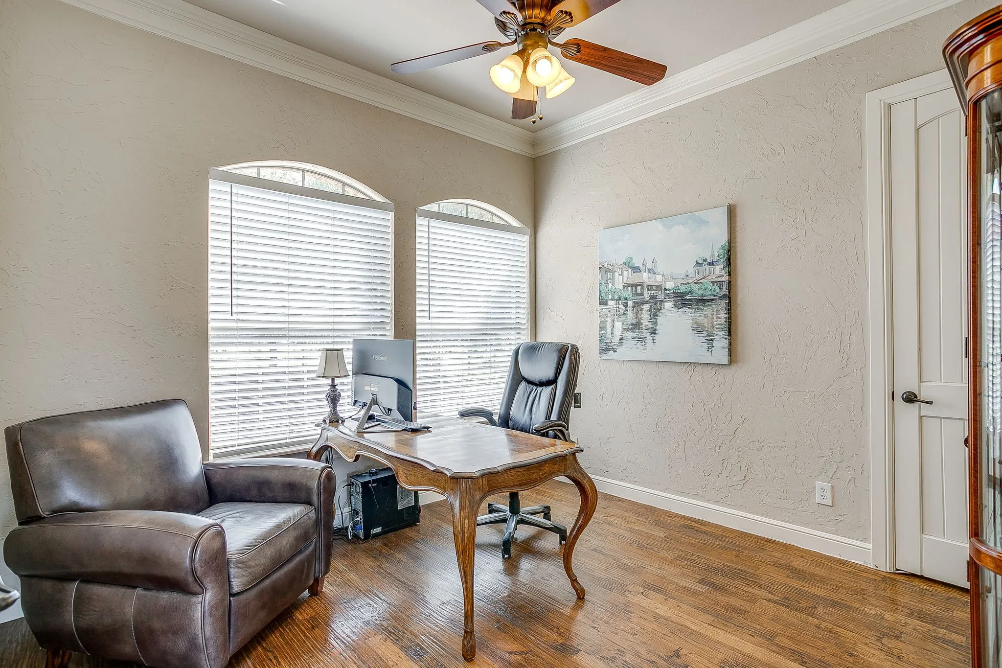 Single Family Residence For Sale in Tarrant County , 13041 Stacey Valley Drive, Azle, Texas 76020, 4 Bedroom, 3 Bathroom, 3 Garage spaces, 2,778 Sqft, built in 2006, mls#21360141, Real Estate Agent in Azle, Homes For Sale in Tarrant county, Homes For Sale in Azle, Realtor in Azle Texas, Real Estate Brokerage Independent Realty Texas, Luminita Cordes Realtor