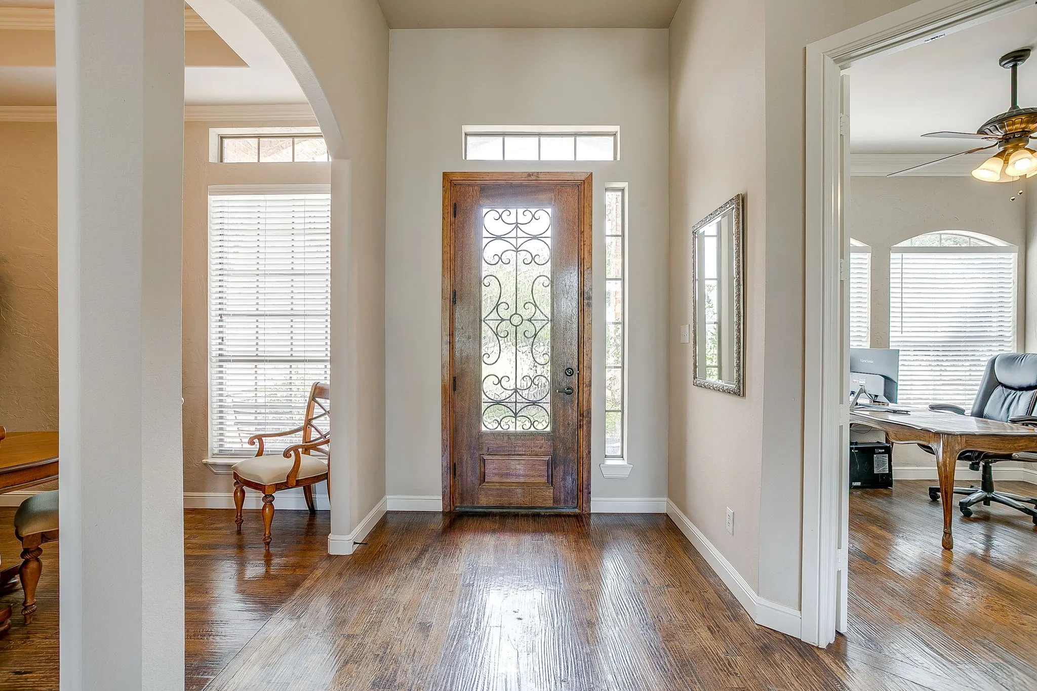 Single Family Residence For Sale in Tarrant County , 13041 Stacey Valley Drive, Azle, Texas 76020, 4 Bedroom, 3 Bathroom, 3 Garage spaces, 2,778 Sqft, built in 2006, mls#21360141, Real Estate Agent in Azle, Homes For Sale in Tarrant county, Homes For Sale in Azle, Realtor in Azle Texas, Real Estate Brokerage Independent Realty Texas, Luminita Cordes Realtor