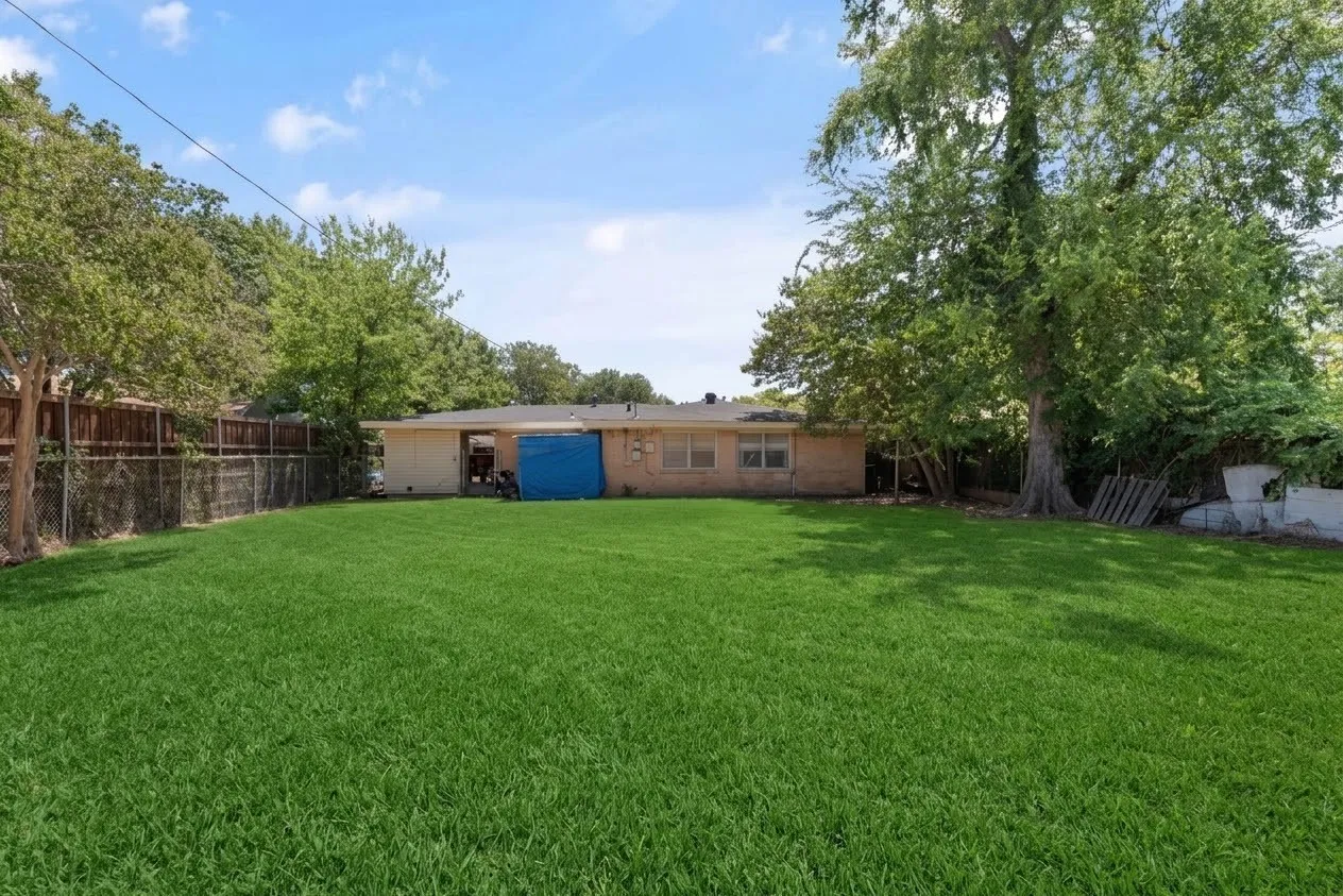 Single Family Residence For Sale in Dallas County , 915 Liberty Drive, Irving, Texas 75061, 3 Bedroom, 2 Bathroom, Garage spaces, 1,262 Sqft, built in 1955, mls#21364254, Real Estate Agent in Irving, Homes For Sale in Dallas county, Homes For Sale in Irving, Realtor in Irving Texas, Real Estate Brokerage Independent Realty Texas, Luminita Cordes Realtor