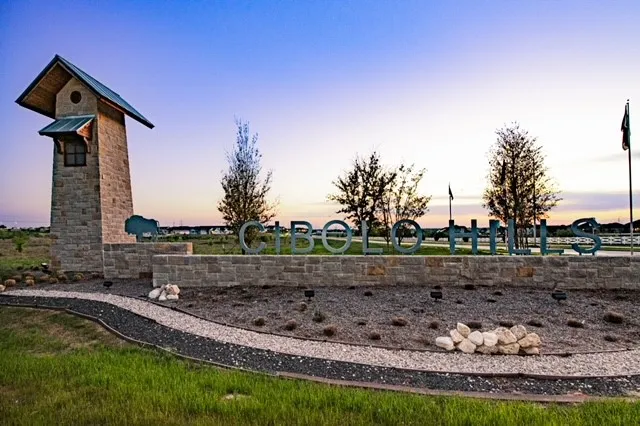 Single Family Residence For Sale in Tarrant County , 10533 Katalpa Drive, Fort Worth, Texas 76179, 5 Bedroom, 3 Bathroom, 2 Garage spaces, 2,937 Sqft, built in 2023, mls#21363224, Real Estate Agent in Fort Worth, Homes For Sale in Tarrant county, Homes For Sale in Fort Worth, Realtor in Fort Worth Texas, Real Estate Brokerage Independent Realty Texas, Luminita Cordes Realtor