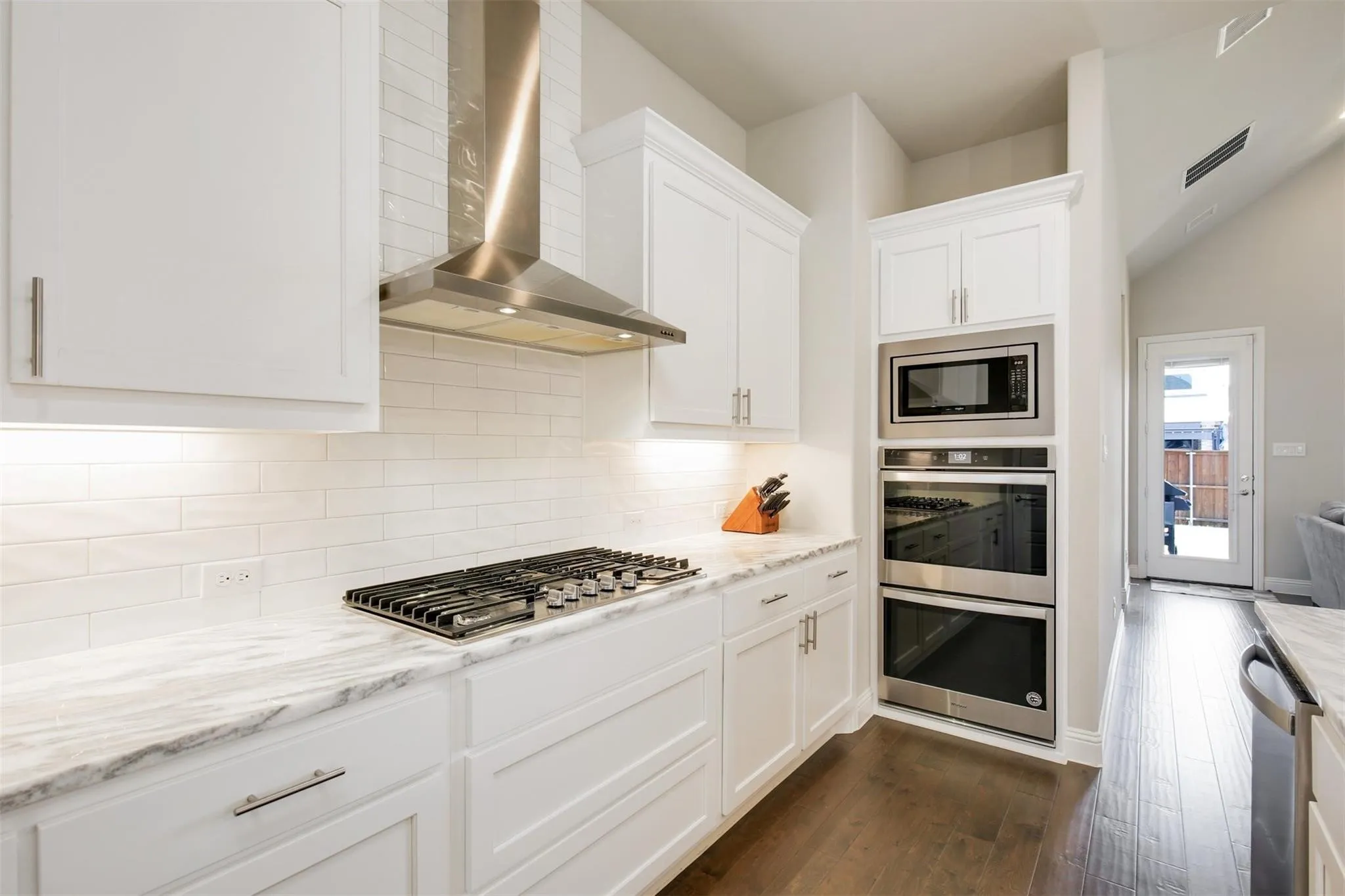 Single Family Residence For Rent in Denton County , 6842 Gavin Drive, Frisco, Texas 75034, 4 Bedroom, 4 Bathroom, 2 Garage spaces, 3,012 Sqft, built in 2019, mls#21364260, Real Estate Agent in Frisco, Homes For Rent in Denton county, Homes For Rent in Frisco, Realtor in Frisco Texas, Real Estate Brokerage Independent Realty Texas, Luminita Cordes Realtor