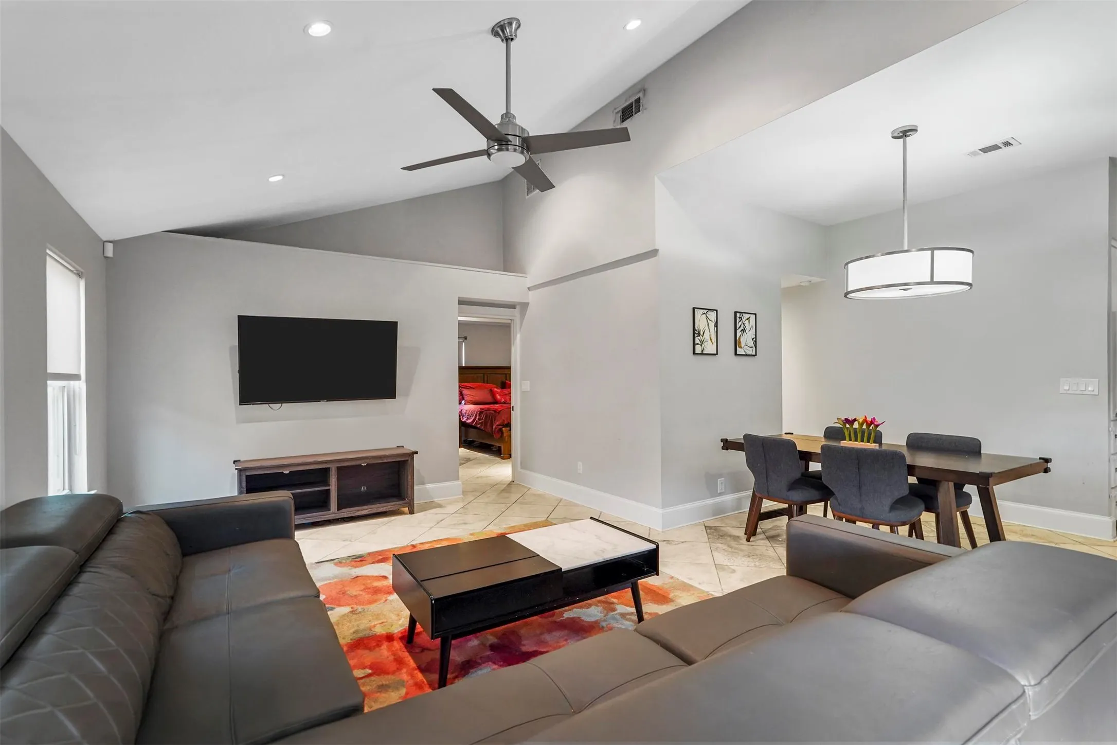 Single Family Residence For Rent in Dallas County , 4319 Cabell Drive, Dallas, Texas 75204, 3 Bedroom, 3 Bathroom, 2 Garage spaces, 1,744 Sqft, built in 1998, Price $3,900, mls#21361856, Real Estate Agent in Dallas, Homes For Rent in Dallas county, Homes For Rent in Dallas, Realtor in Dallas Texas, Real Estate Brokerage Independent Realty Texas, Luminita Cordes Realtor