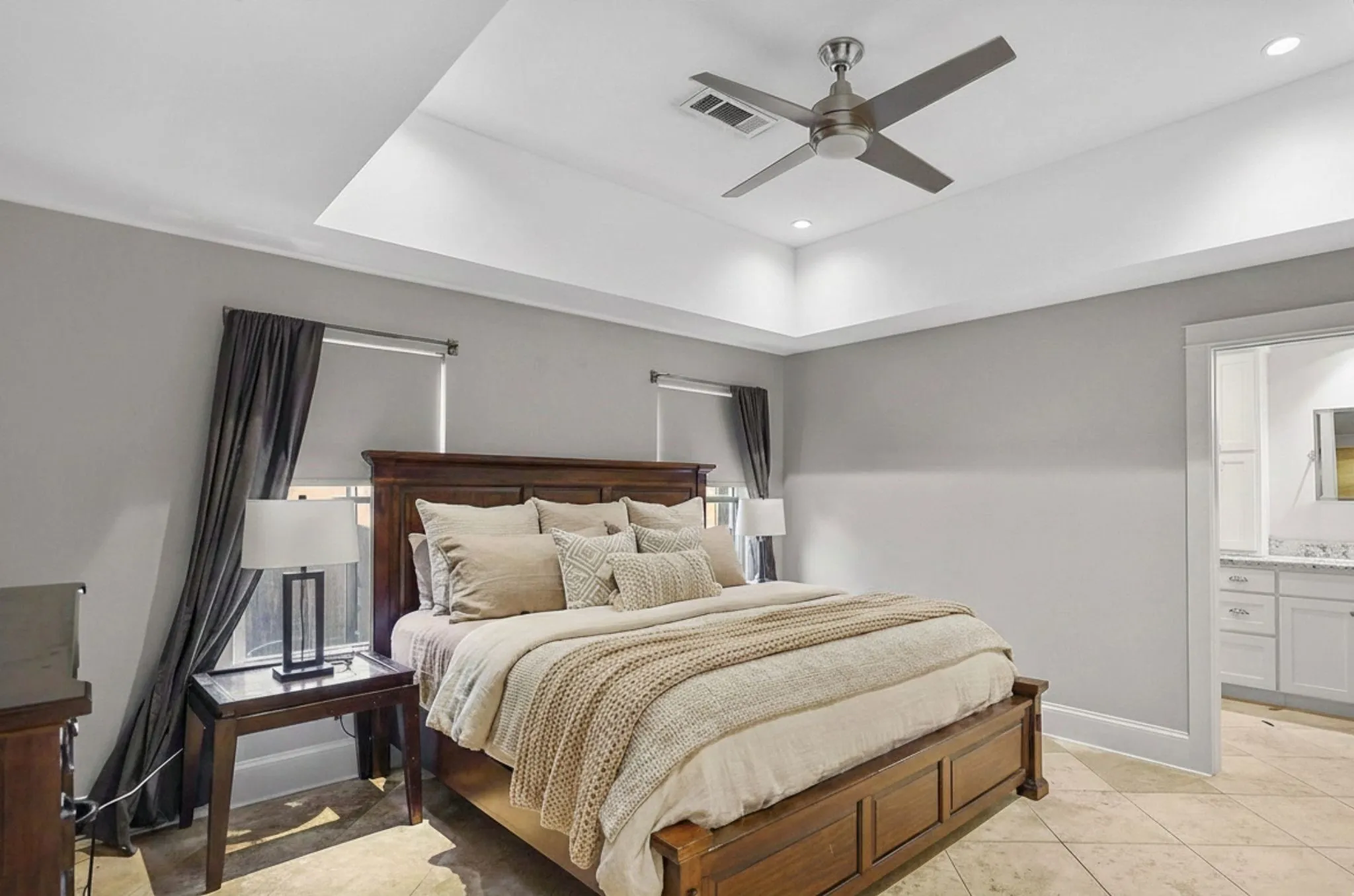 Single Family Residence For Rent in Dallas County , 4319 Cabell Drive, Dallas, Texas 75204, 3 Bedroom, 3 Bathroom, 2 Garage spaces, 1,744 Sqft, built in 1998, Price $3,900, mls#21361856, Real Estate Agent in Dallas, Homes For Rent in Dallas county, Homes For Rent in Dallas, Realtor in Dallas Texas, Real Estate Brokerage Independent Realty Texas, Luminita Cordes Realtor