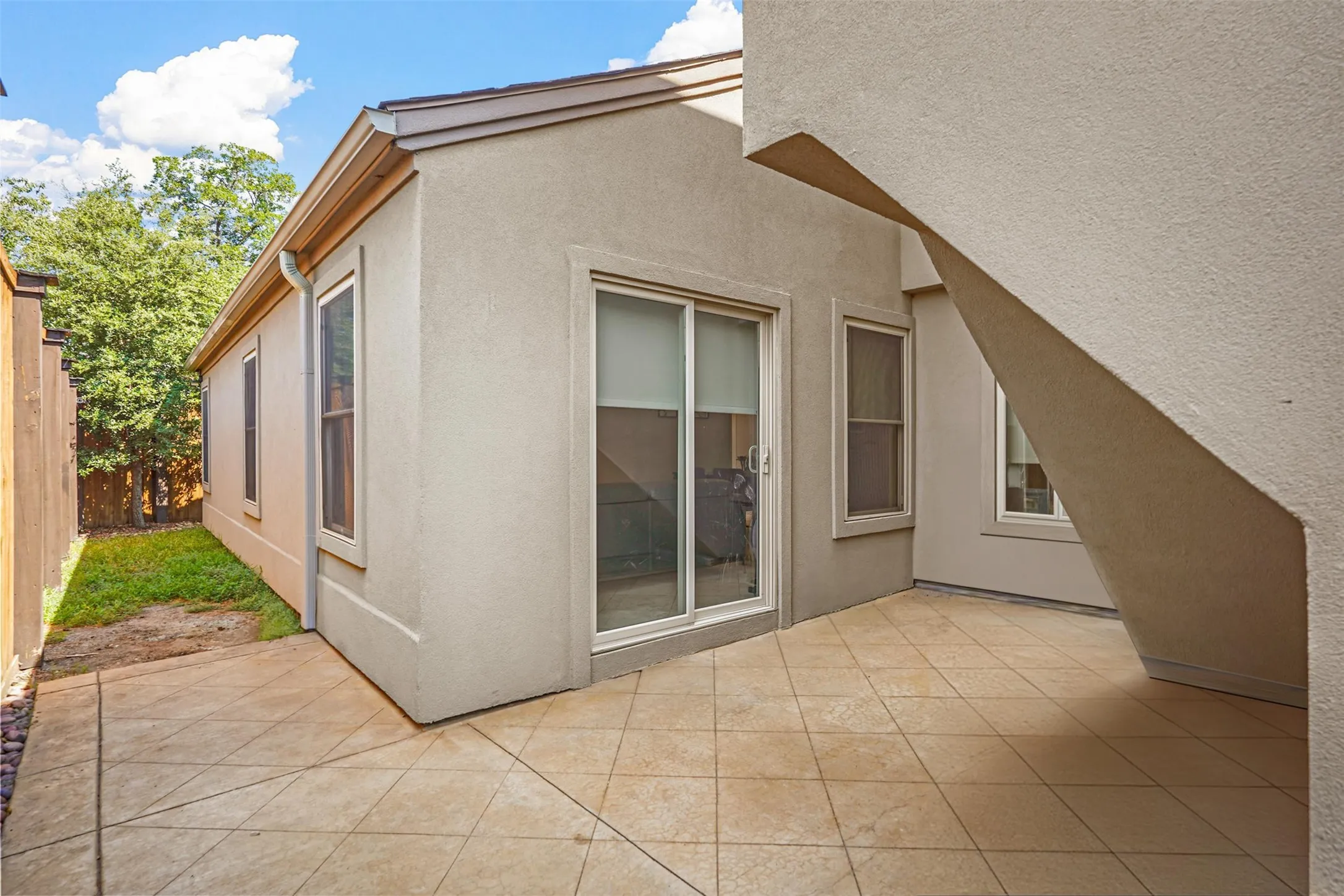 Single Family Residence For Rent in Dallas County , 4319 Cabell Drive, Dallas, Texas 75204, 3 Bedroom, 3 Bathroom, 2 Garage spaces, 1,744 Sqft, built in 1998, Price $3,900, mls#21361856, Real Estate Agent in Dallas, Homes For Rent in Dallas county, Homes For Rent in Dallas, Realtor in Dallas Texas, Real Estate Brokerage Independent Realty Texas, Luminita Cordes Realtor