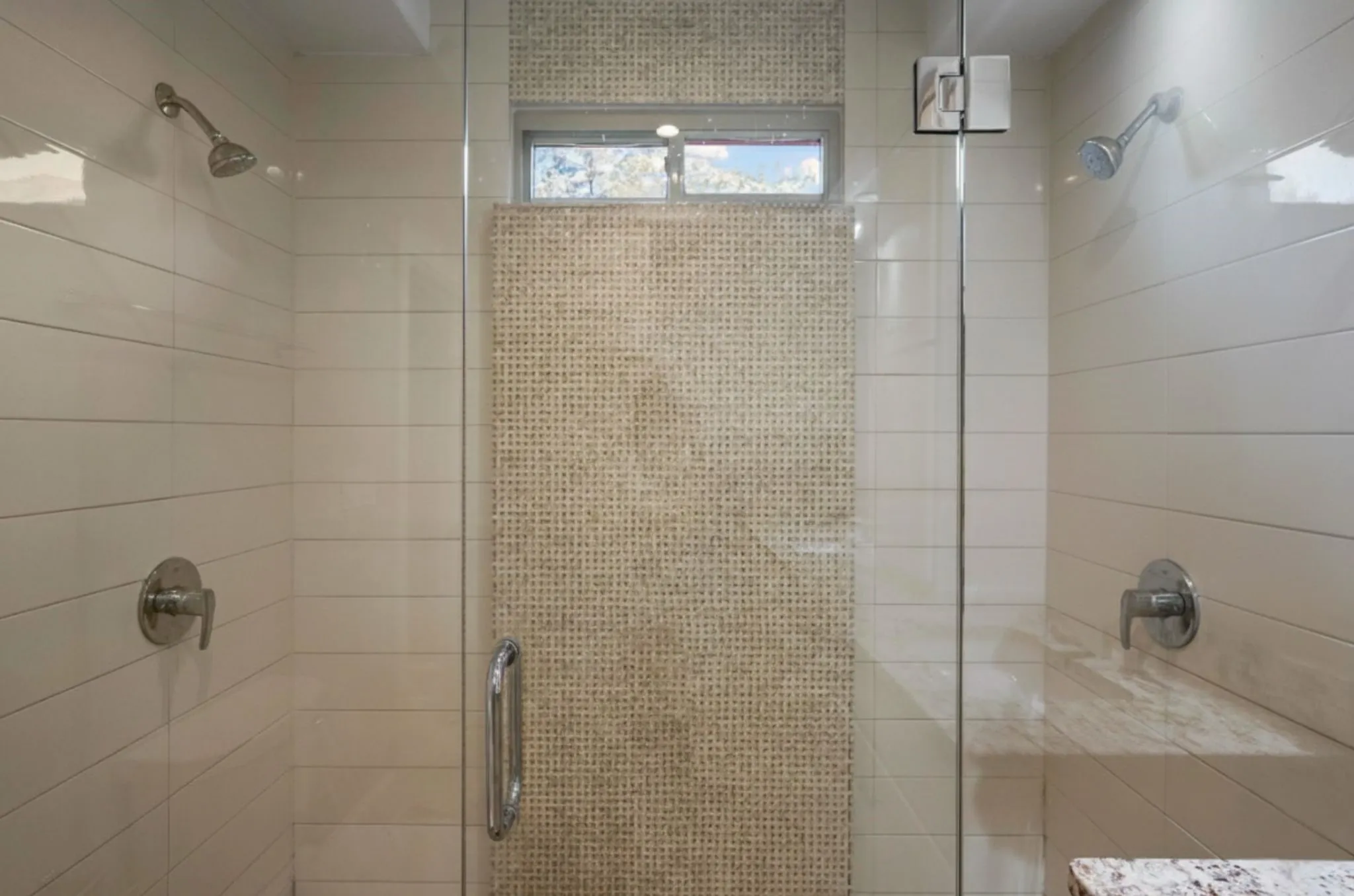 Single Family Residence For Rent in Dallas County , 4319 Cabell Drive, Dallas, Texas 75204, 3 Bedroom, 3 Bathroom, 2 Garage spaces, 1,744 Sqft, built in 1998, Price $3,900, mls#21361856, Real Estate Agent in Dallas, Homes For Rent in Dallas county, Homes For Rent in Dallas, Realtor in Dallas Texas, Real Estate Brokerage Independent Realty Texas, Luminita Cordes Realtor