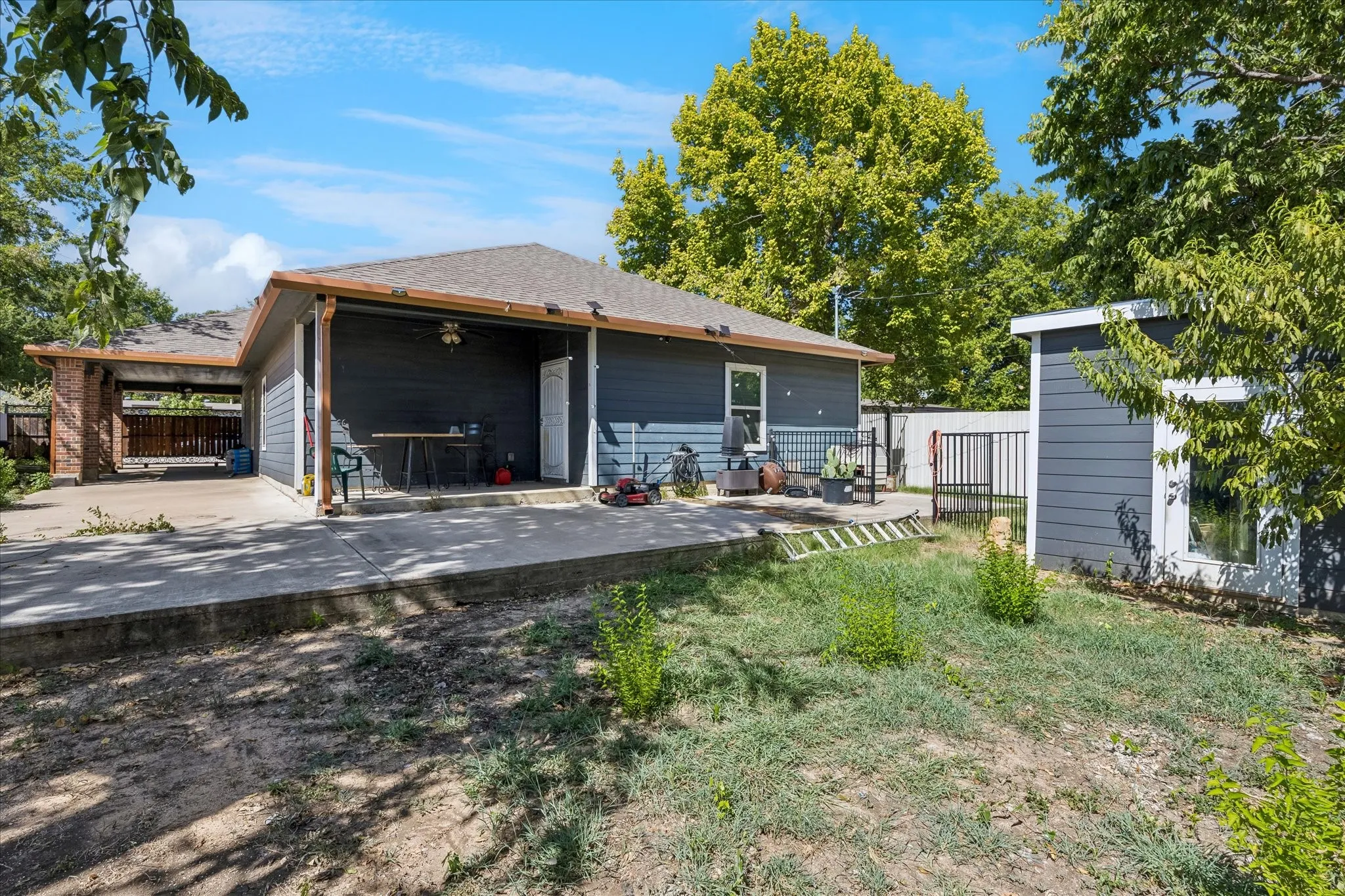 Single Family Residence For Sale in Tarrant County , 1533 Cairn Circle, Fort Worth, Texas 76134, 4 Bedroom, 2 Bathroom, Garage spaces, 2,238 Sqft, built in 2019, mls#21362419, Real Estate Agent in Fort Worth, Homes For Sale in Tarrant county, Homes For Sale in Fort Worth, Realtor in Fort Worth Texas, Real Estate Brokerage Independent Realty Texas, Luminita Cordes Realtor