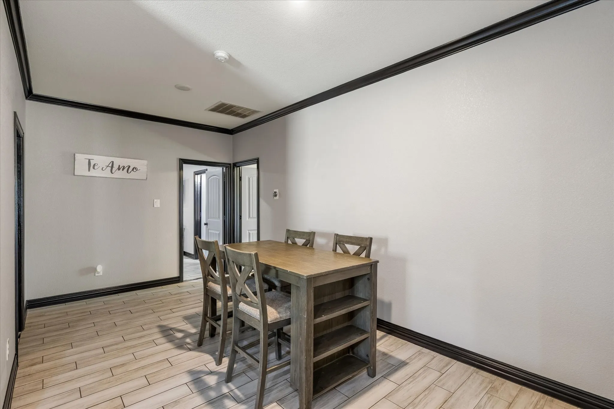 Single Family Residence For Sale in Tarrant County , 1533 Cairn Circle, Fort Worth, Texas 76134, 4 Bedroom, 2 Bathroom, Garage spaces, 2,238 Sqft, built in 2019, mls#21362419, Real Estate Agent in Fort Worth, Homes For Sale in Tarrant county, Homes For Sale in Fort Worth, Realtor in Fort Worth Texas, Real Estate Brokerage Independent Realty Texas, Luminita Cordes Realtor