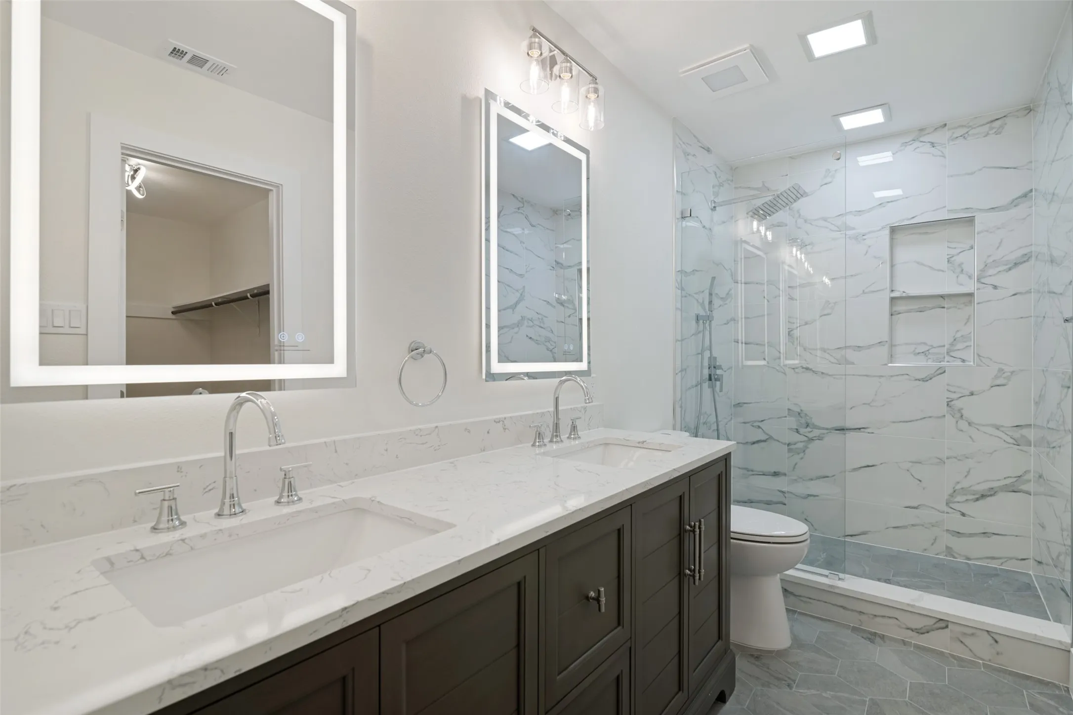 Single Family Residence For Sale in Dallas County , 1609 Barclay Drive, Richardson, Texas 75081, 3 Bedroom, 2 Bathroom, 2 Garage spaces, 1,637 Sqft, built in 1978, mls#21363806, Real Estate Agent in Richardson, Homes For Sale in Dallas county, Homes For Sale in Richardson, Realtor in Richardson Texas, Real Estate Brokerage Independent Realty Texas, Luminita Cordes Realtor
