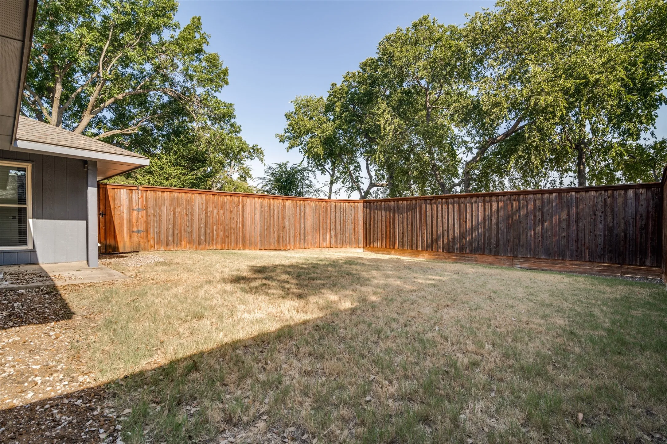 Single Family Residence For Sale in Dallas County , 1609 Barclay Drive, Richardson, Texas 75081, 3 Bedroom, 2 Bathroom, 2 Garage spaces, 1,637 Sqft, built in 1978, mls#21363806, Real Estate Agent in Richardson, Homes For Sale in Dallas county, Homes For Sale in Richardson, Realtor in Richardson Texas, Real Estate Brokerage Independent Realty Texas, Luminita Cordes Realtor