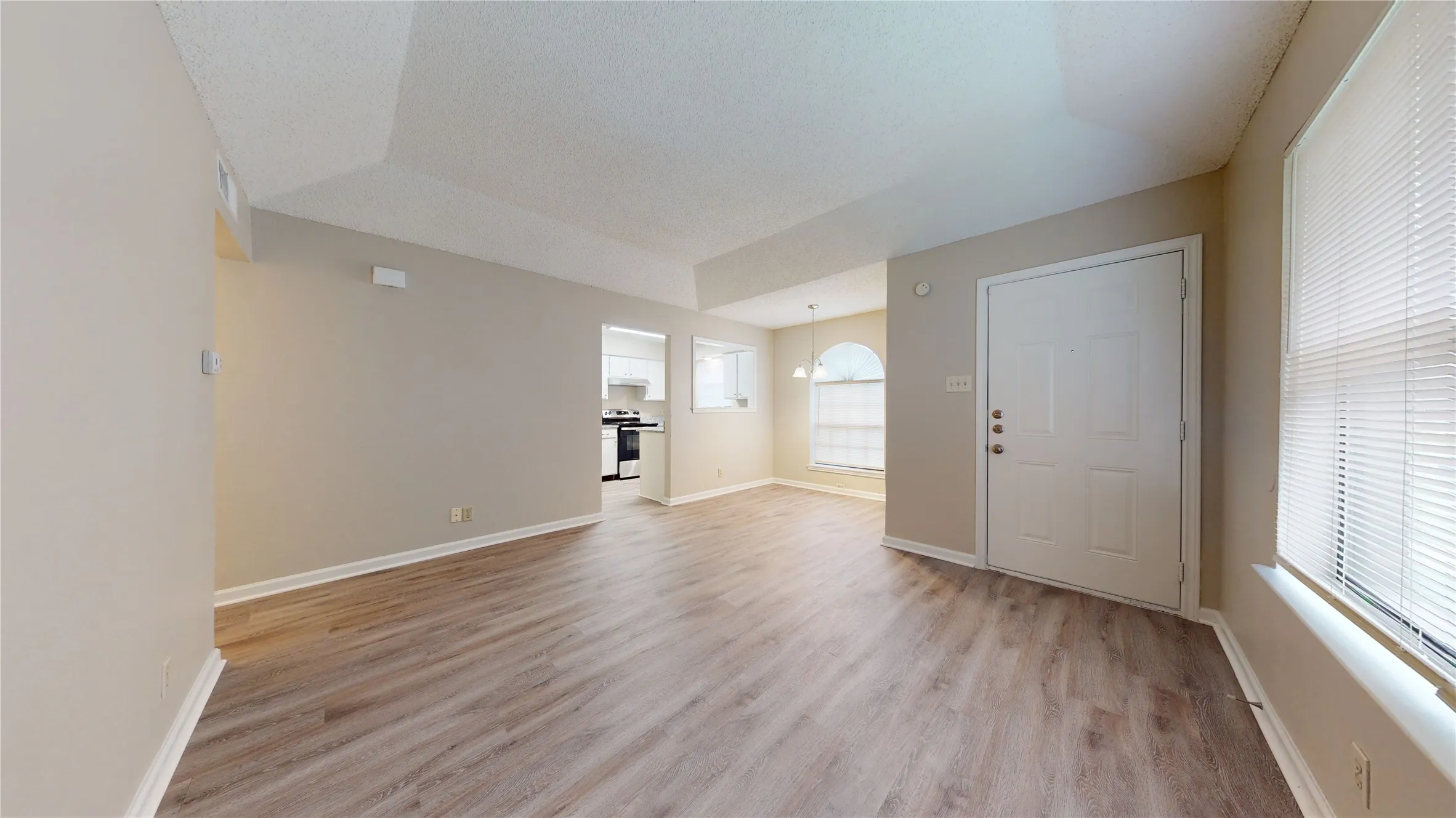 Duplex For Rent in Tarrant County , 504 Matt Lane 506, Arlington, Texas 76012, 2 Bedroom, 1 Bathroom, Garage spaces, 778 Sqft, built in 1982, mls#21364276, Real Estate Agent in Arlington, Homes For Rent in Tarrant county, Homes For Rent in Arlington, Realtor in Arlington Texas, Real Estate Brokerage Independent Realty Texas, Luminita Cordes Realtor