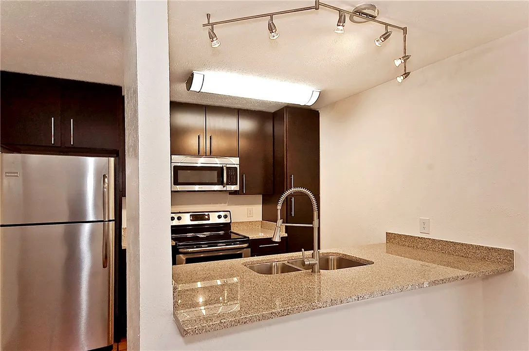 Condominium For Rent in Dallas County , 5909 Birchbrook Drive 129, Dallas, Texas 75206, 3 Bedroom, 2 Bathroom, Garage spaces, 1,225 Sqft, built in 2011, mls#21364279, Real Estate Agent in Dallas, Homes For Rent in Dallas county, Homes For Rent in Dallas, Realtor in Dallas Texas, Real Estate Brokerage Independent Realty Texas, Luminita Cordes Realtor
