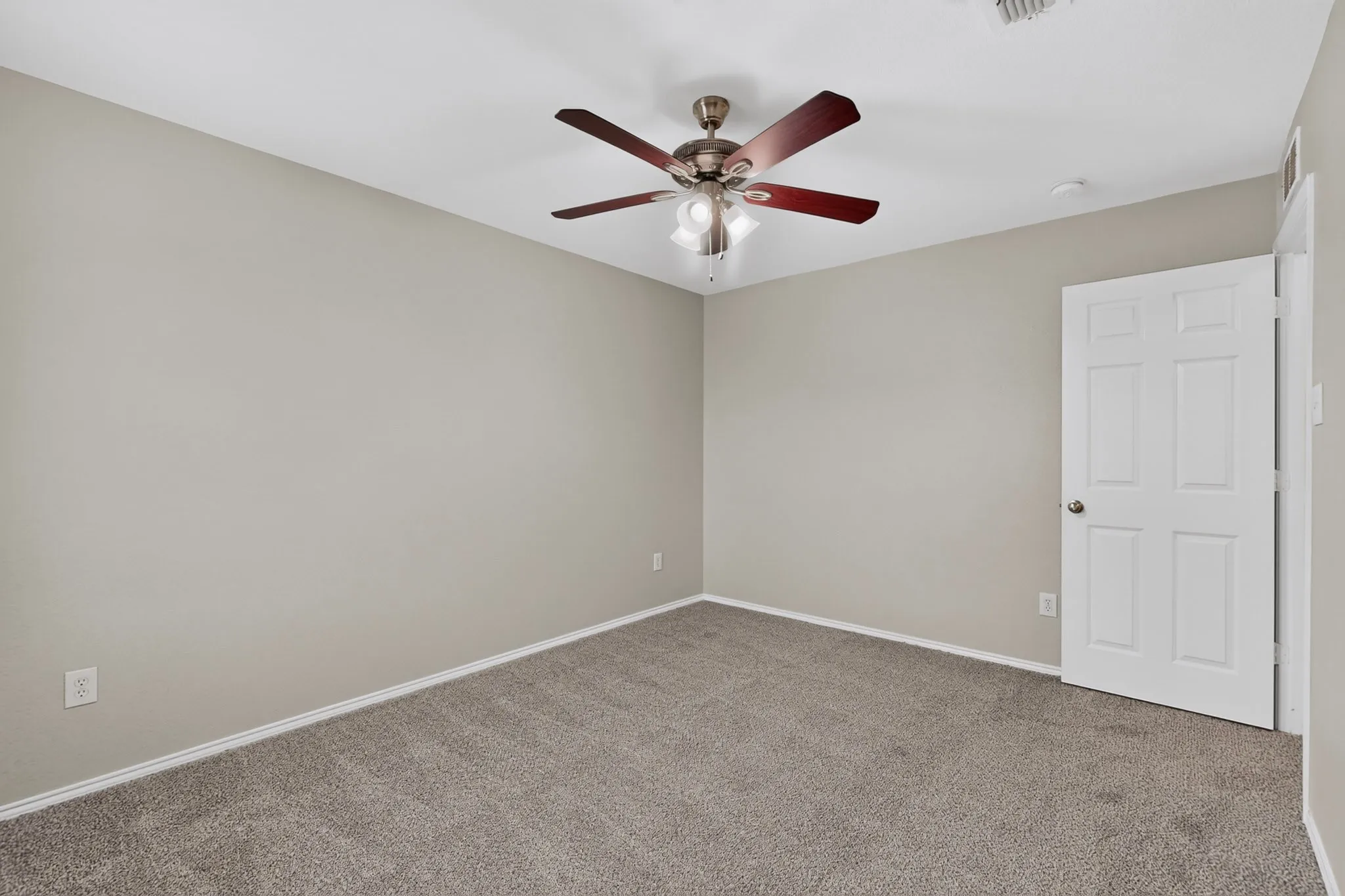 Single Family Residence For Rent in Rockwall County , 127 Abelia Drive, Fate, Texas 75189, 3 Bedroom, 2 Bathroom, 2 Garage spaces, 1,630 Sqft, built in 2013, mls#21364288, Real Estate Agent in Fate, Homes For Rent in Rockwall county, Homes For Rent in Fate, Realtor in Fate Texas, Real Estate Brokerage Independent Realty Texas, Luminita Cordes Realtor