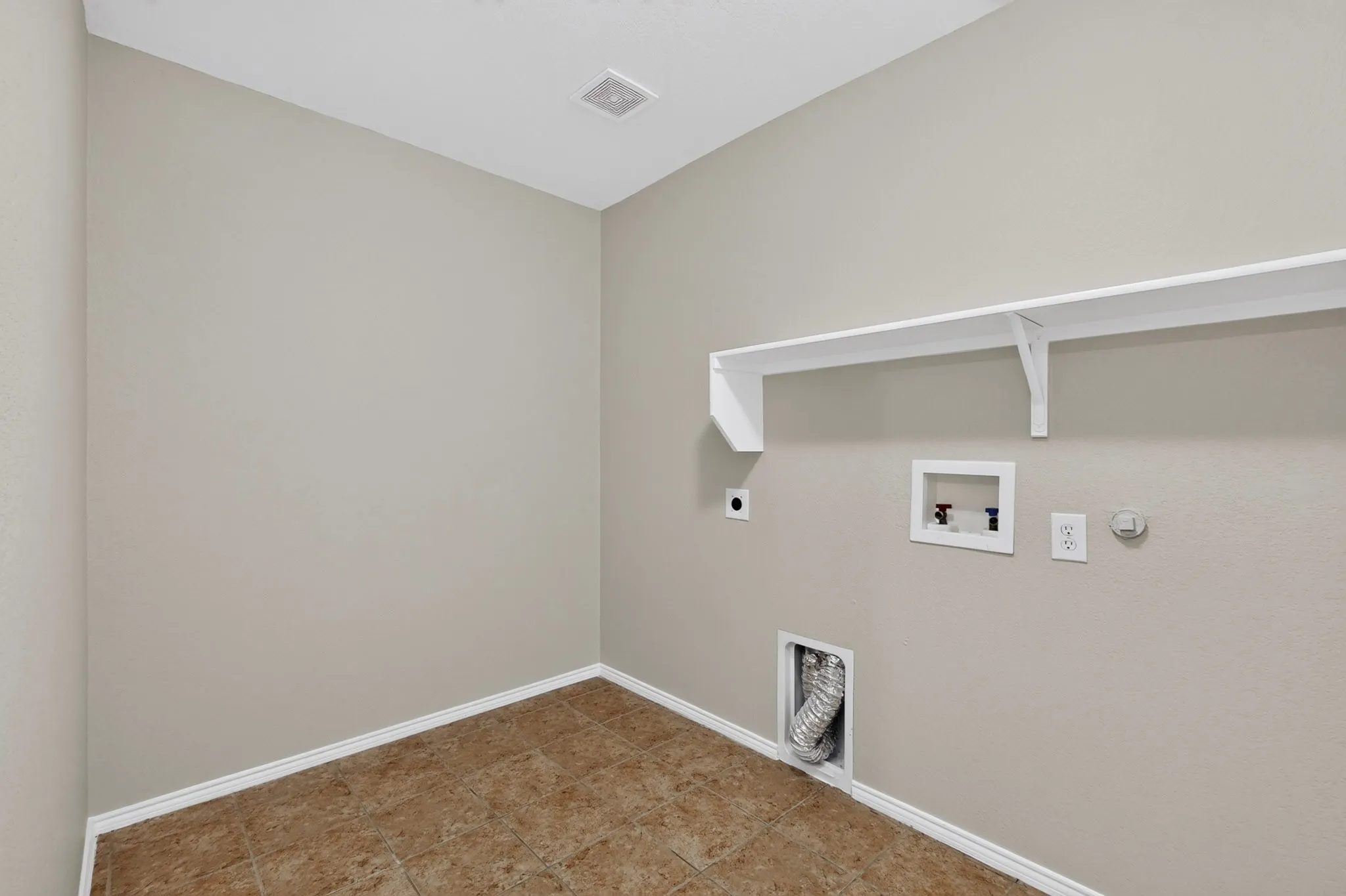 Single Family Residence For Rent in Rockwall County , 127 Abelia Drive, Fate, Texas 75189, 3 Bedroom, 2 Bathroom, 2 Garage spaces, 1,630 Sqft, built in 2013, mls#21364288, Real Estate Agent in Fate, Homes For Rent in Rockwall county, Homes For Rent in Fate, Realtor in Fate Texas, Real Estate Brokerage Independent Realty Texas, Luminita Cordes Realtor