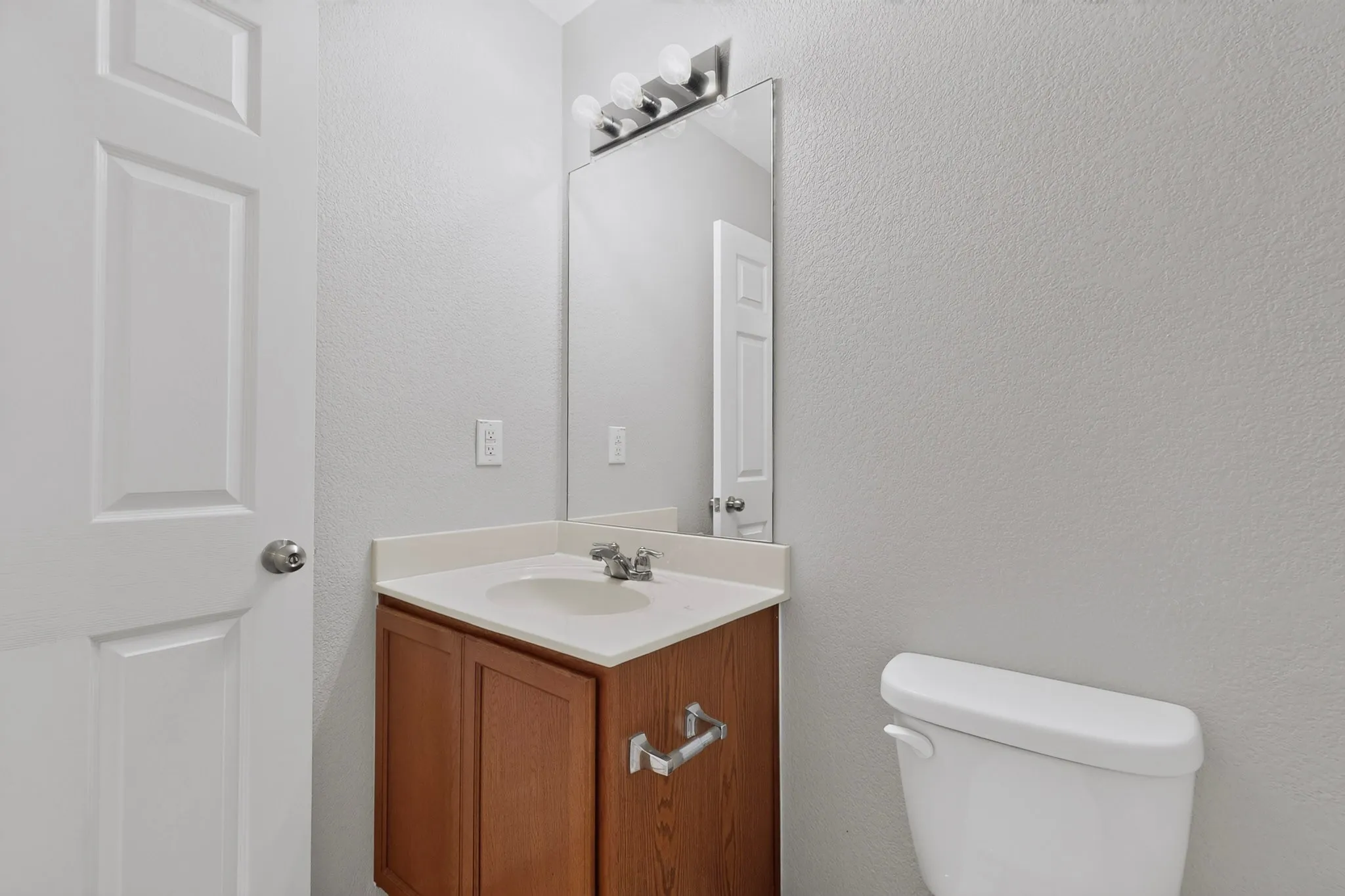 Single Family Residence For Rent in Rockwall County , 127 Abelia Drive, Fate, Texas 75189, 3 Bedroom, 2 Bathroom, 2 Garage spaces, 1,630 Sqft, built in 2013, mls#21364288, Real Estate Agent in Fate, Homes For Rent in Rockwall county, Homes For Rent in Fate, Realtor in Fate Texas, Real Estate Brokerage Independent Realty Texas, Luminita Cordes Realtor