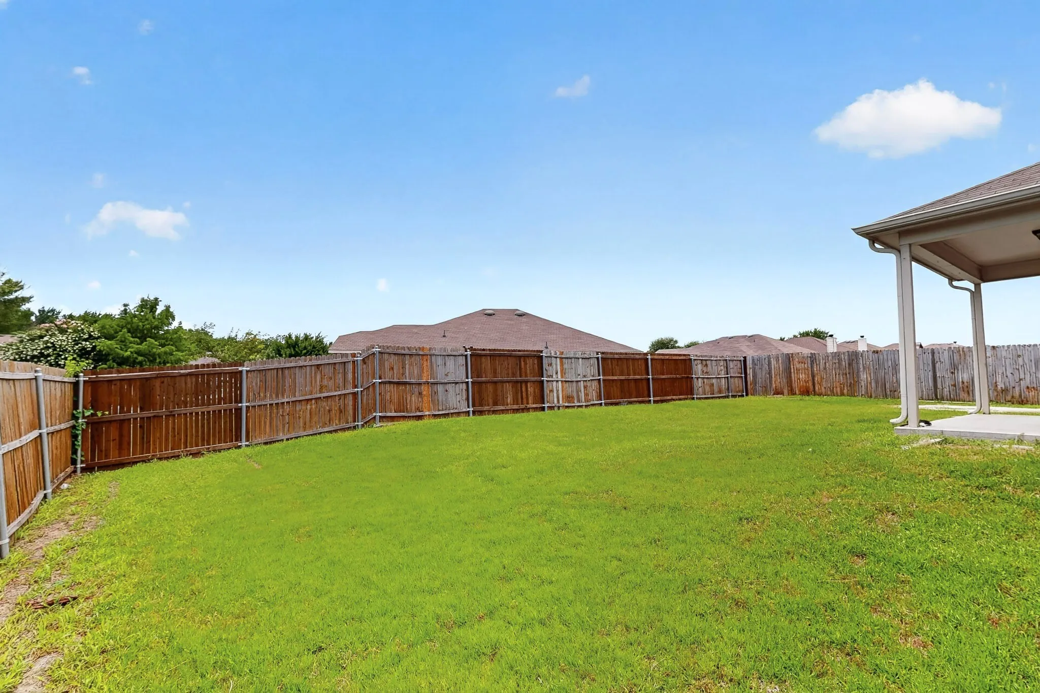 Single Family Residence For Rent in Rockwall County , 127 Abelia Drive, Fate, Texas 75189, 3 Bedroom, 2 Bathroom, 2 Garage spaces, 1,630 Sqft, built in 2013, mls#21364288, Real Estate Agent in Fate, Homes For Rent in Rockwall county, Homes For Rent in Fate, Realtor in Fate Texas, Real Estate Brokerage Independent Realty Texas, Luminita Cordes Realtor