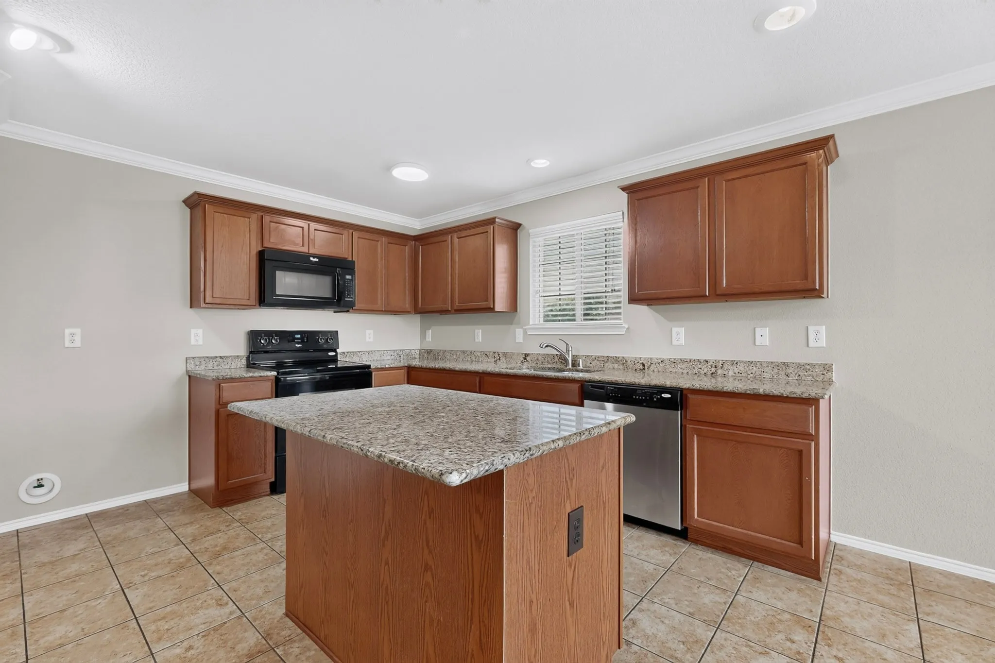 Single Family Residence For Rent in Rockwall County , 127 Abelia Drive, Fate, Texas 75189, 3 Bedroom, 2 Bathroom, 2 Garage spaces, 1,630 Sqft, built in 2013, mls#21364288, Real Estate Agent in Fate, Homes For Rent in Rockwall county, Homes For Rent in Fate, Realtor in Fate Texas, Real Estate Brokerage Independent Realty Texas, Luminita Cordes Realtor