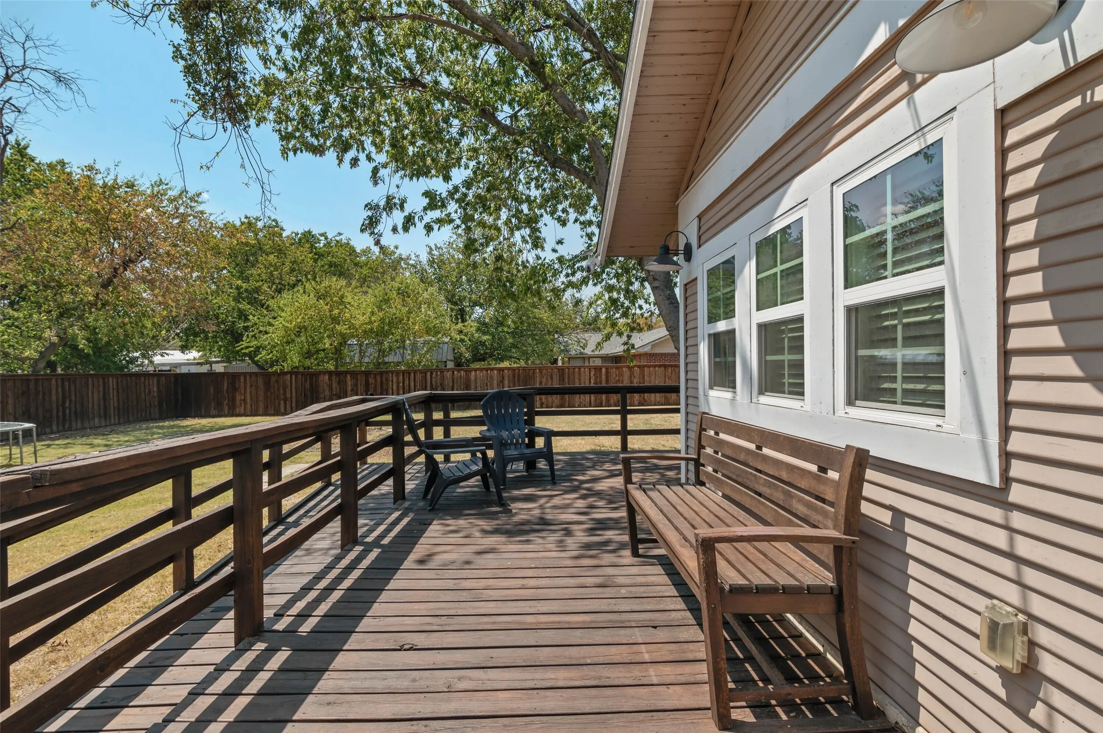 Single Family Residence For Sale in Denton County , 700 Elm Street, Sanger, Texas 76266, 2 Bedroom, 2 Bathroom, 1 Garage spaces, 1,227 Sqft, built in 1943, mls#21364198, Real Estate Agent in Sanger, Homes For Sale in Denton county, Homes For Sale in Sanger, Realtor in Sanger Texas, Real Estate Brokerage Independent Realty Texas, Luminita Cordes Realtor