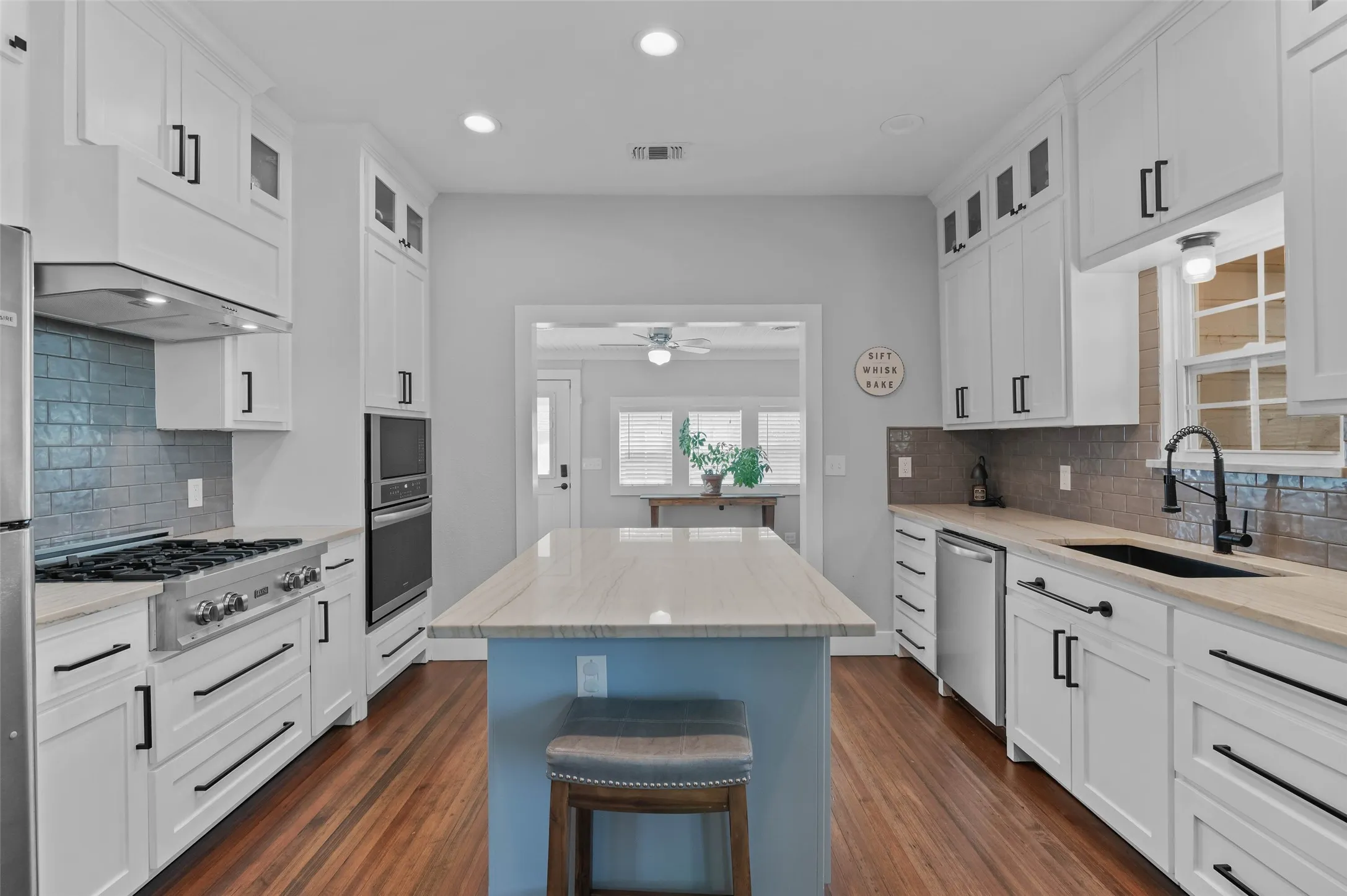 Single Family Residence For Sale in Denton County , 700 Elm Street, Sanger, Texas 76266, 2 Bedroom, 2 Bathroom, 1 Garage spaces, 1,227 Sqft, built in 1943, mls#21364198, Real Estate Agent in Sanger, Homes For Sale in Denton county, Homes For Sale in Sanger, Realtor in Sanger Texas, Real Estate Brokerage Independent Realty Texas, Luminita Cordes Realtor