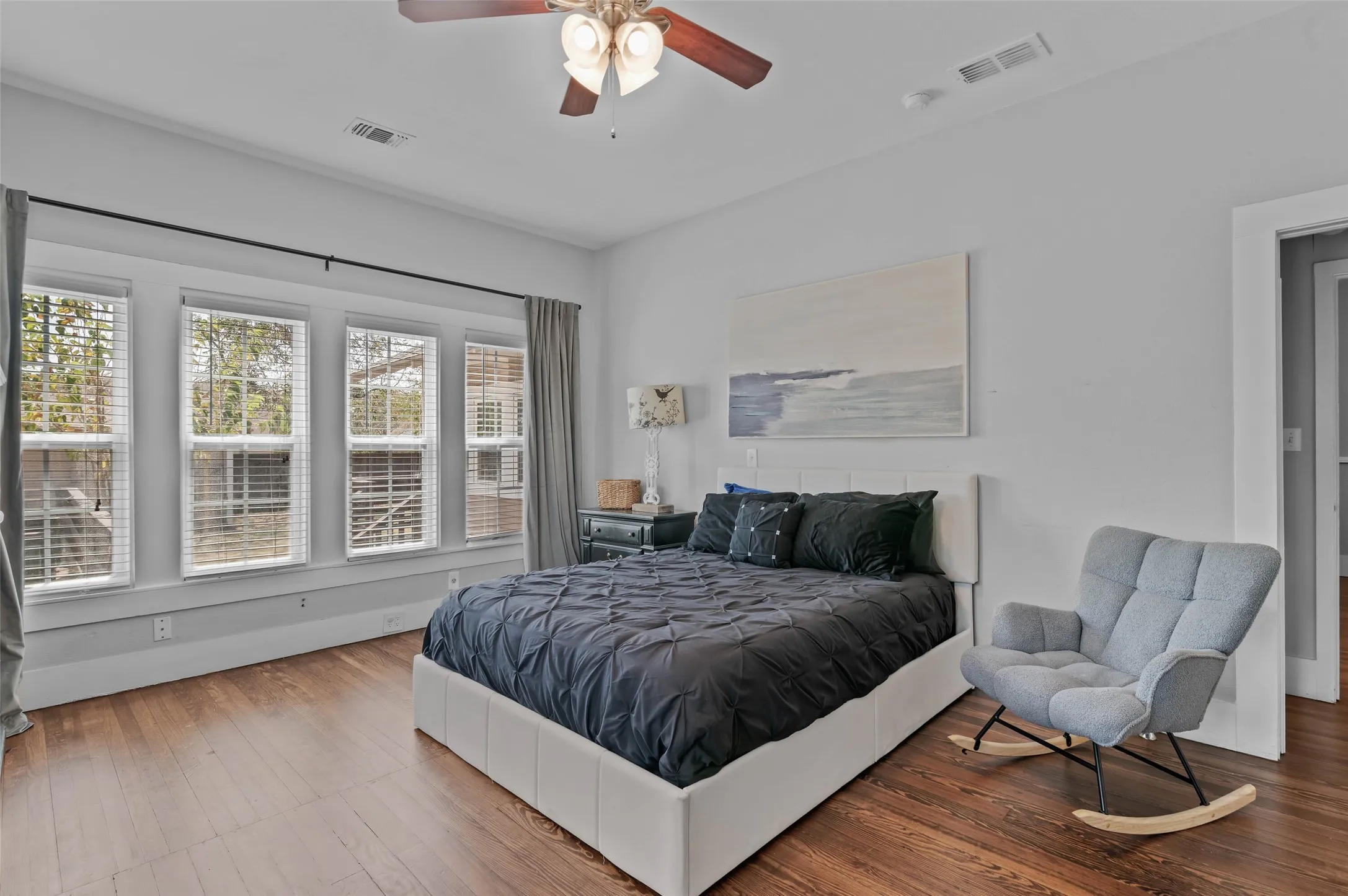Back bedroom