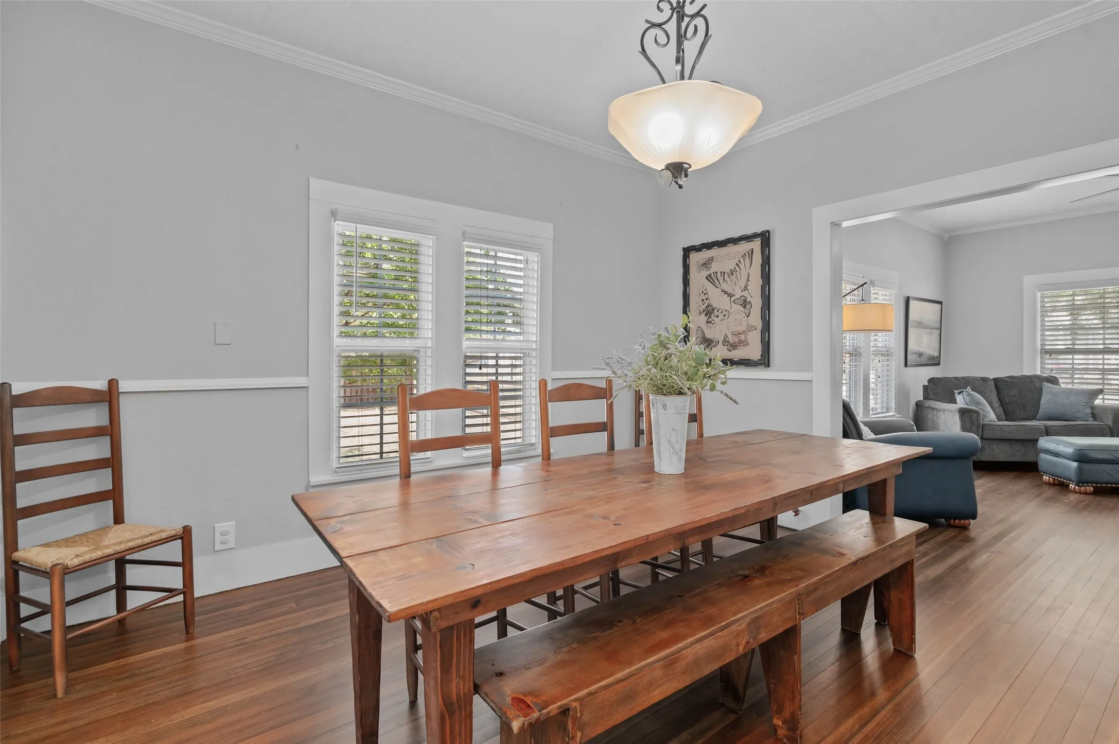 Single Family Residence For Sale in Denton County , 700 Elm Street, Sanger, Texas 76266, 2 Bedroom, 2 Bathroom, 1 Garage spaces, 1,227 Sqft, built in 1943, mls#21364198, Real Estate Agent in Sanger, Homes For Sale in Denton county, Homes For Sale in Sanger, Realtor in Sanger Texas, Real Estate Brokerage Independent Realty Texas, Luminita Cordes Realtor