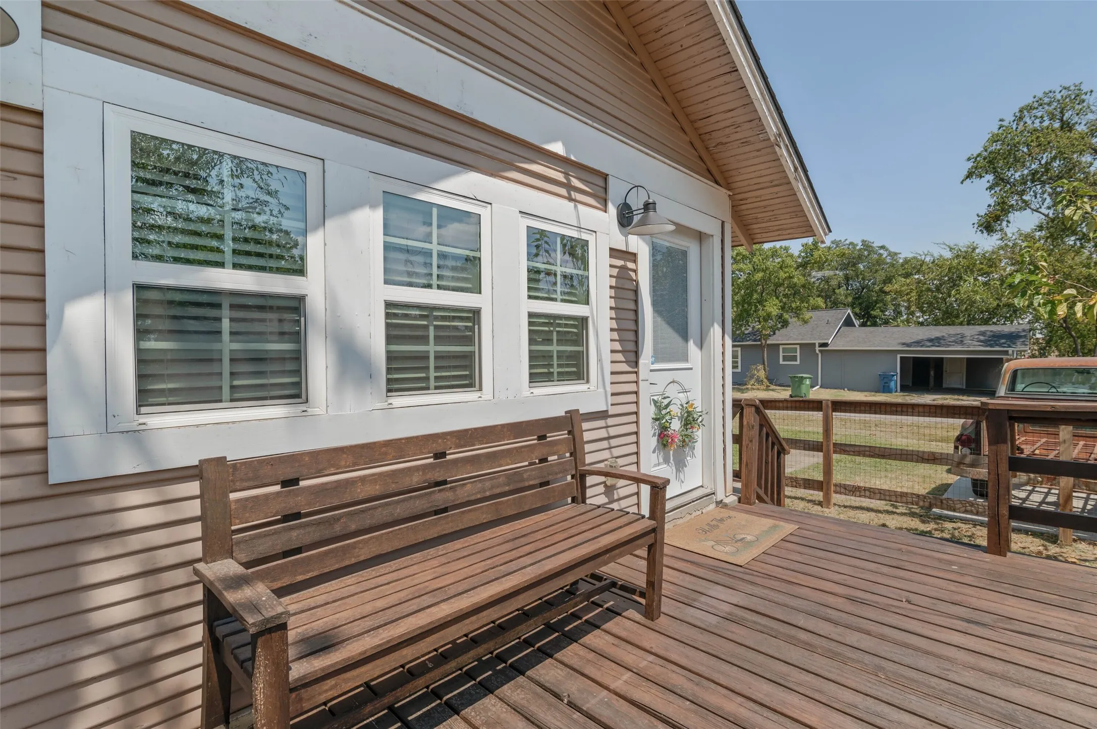 Single Family Residence For Sale in Denton County , 700 Elm Street, Sanger, Texas 76266, 2 Bedroom, 2 Bathroom, 1 Garage spaces, 1,227 Sqft, built in 1943, mls#21364198, Real Estate Agent in Sanger, Homes For Sale in Denton county, Homes For Sale in Sanger, Realtor in Sanger Texas, Real Estate Brokerage Independent Realty Texas, Luminita Cordes Realtor