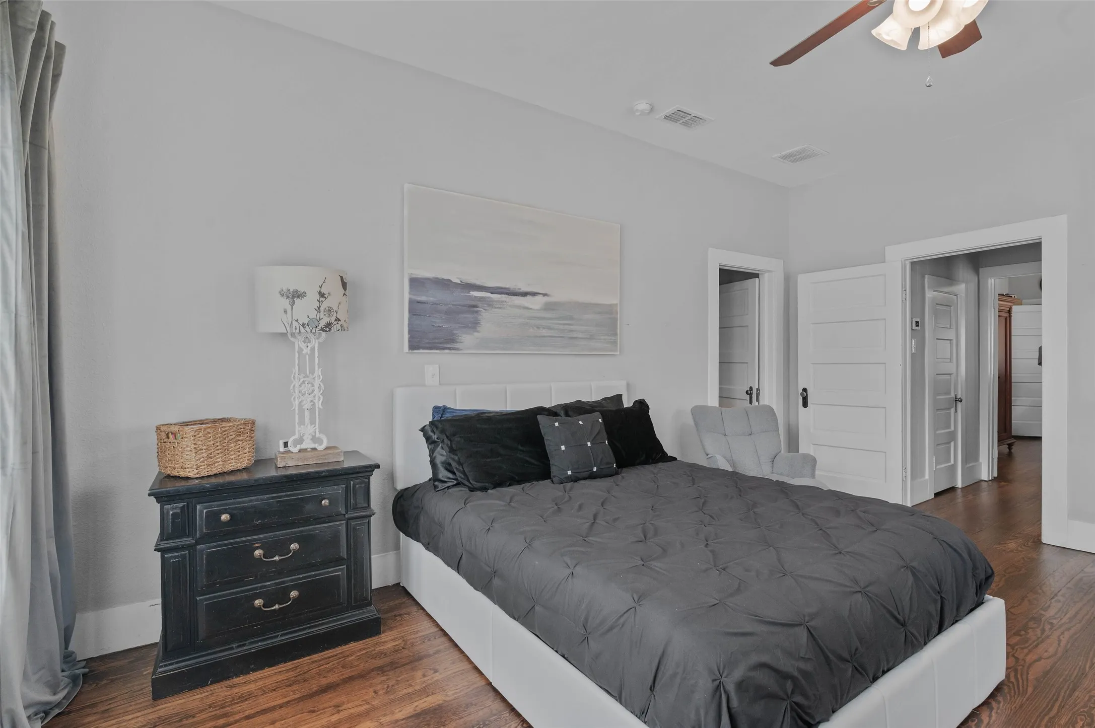 Back bedroom