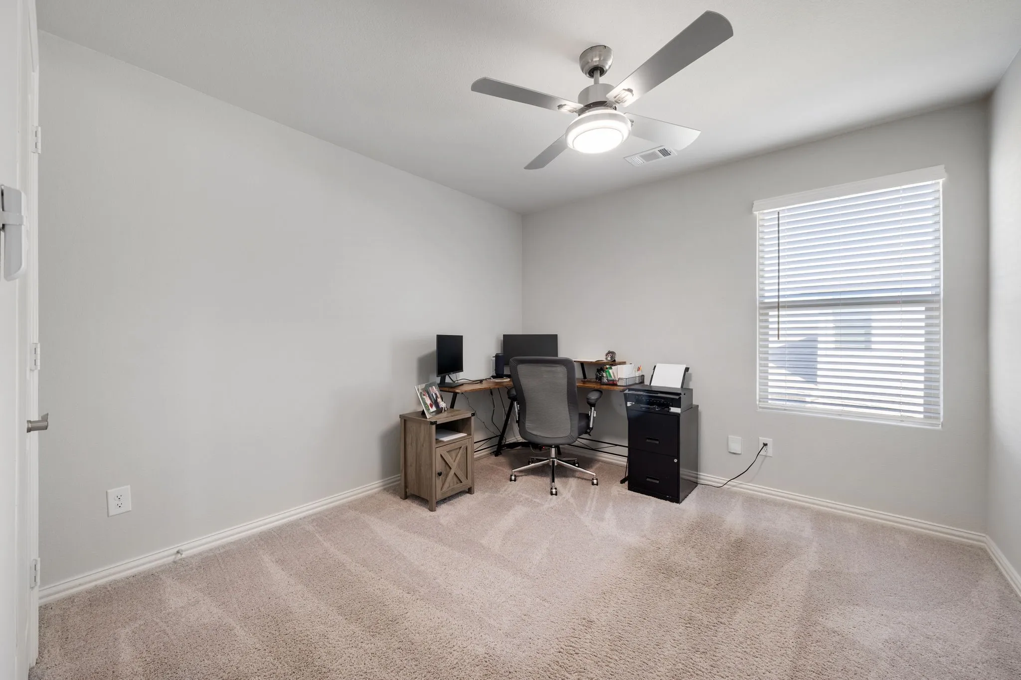 Single Family Residence For Rent in Rockwall County , 7175 Rolling Waters Way, Royse City, Texas 75189, 4 Bedroom, 3 Bathroom, 2 Garage spaces, 2,405 Sqft, built in 2022, mls#21363184, Real Estate Agent in Royse City, Homes For Rent in Rockwall county, Homes For Rent in Royse City, Realtor in Royse City Texas, Real Estate Brokerage Independent Realty Texas, Luminita Cordes Realtor