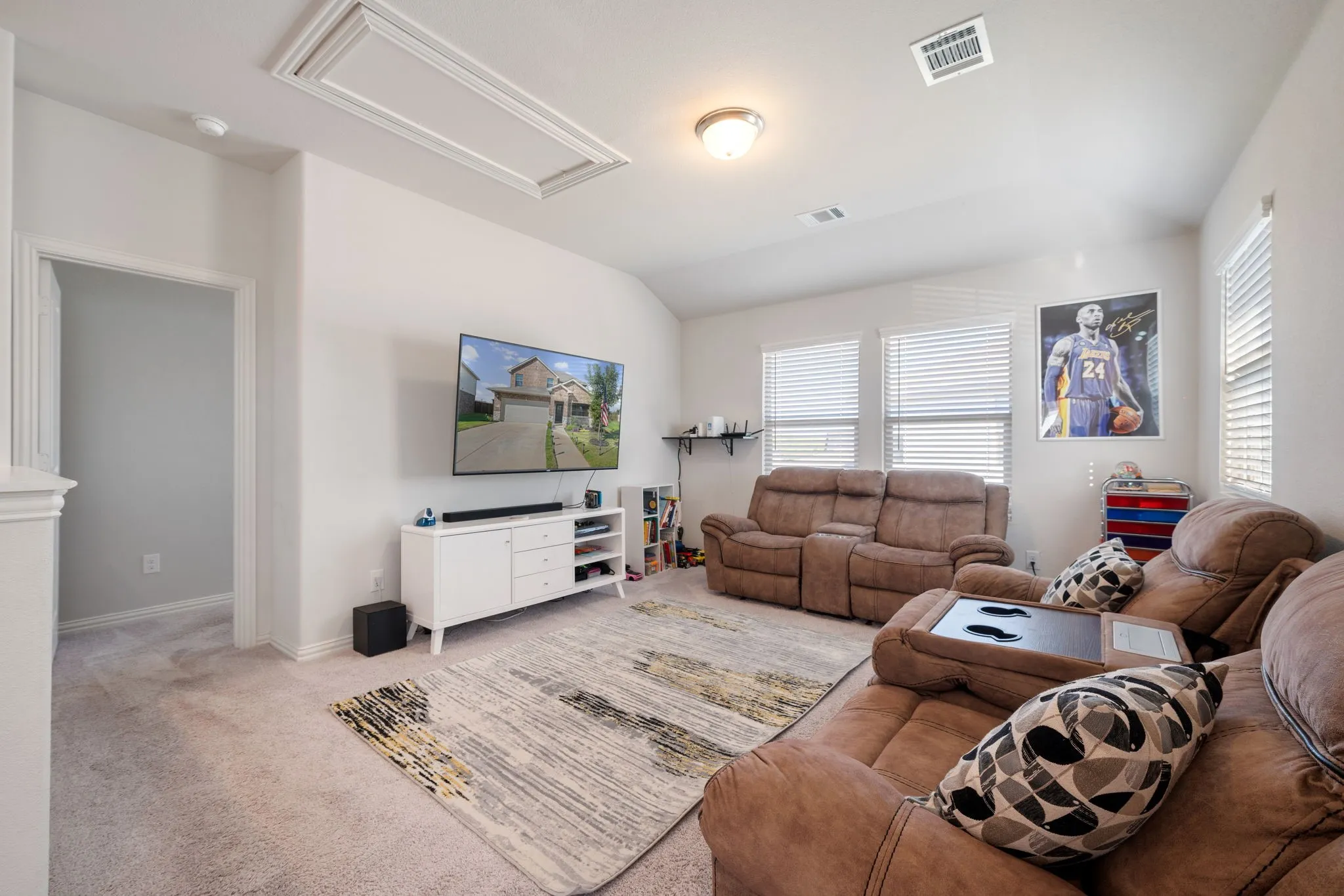 Single Family Residence For Rent in Rockwall County , 7175 Rolling Waters Way, Royse City, Texas 75189, 4 Bedroom, 3 Bathroom, 2 Garage spaces, 2,405 Sqft, built in 2022, mls#21363184, Real Estate Agent in Royse City, Homes For Rent in Rockwall county, Homes For Rent in Royse City, Realtor in Royse City Texas, Real Estate Brokerage Independent Realty Texas, Luminita Cordes Realtor