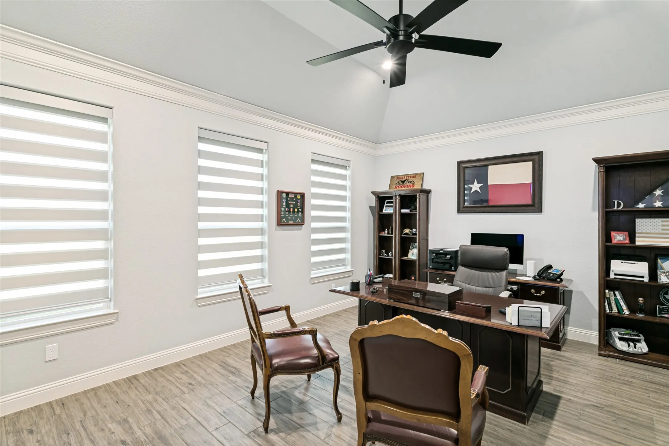 Single Family Residence For Sale in Tarrant County , 12000 Bella Vino Drive, Fort Worth, Texas 76126, 4 Bedroom, 4 Bathroom, 3 Garage spaces, 3,204 Sqft, built in 2022, mls#21357403, Real Estate Agent in Fort Worth, Homes For Sale in Tarrant county, Homes For Sale in Fort Worth, Realtor in Fort Worth Texas, Real Estate Brokerage Independent Realty Texas, Luminita Cordes Realtor