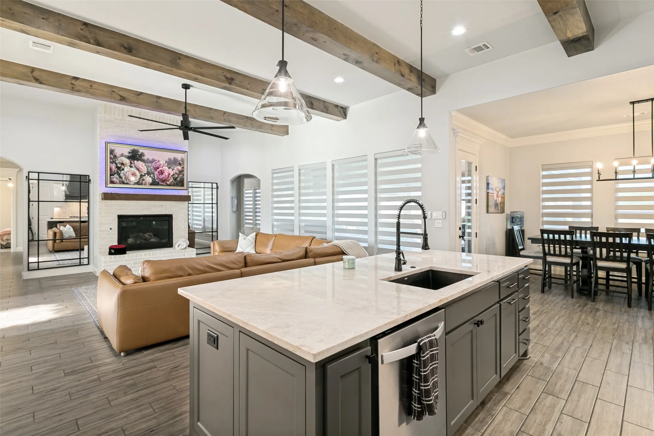 Single Family Residence For Sale in Tarrant County , 12000 Bella Vino Drive, Fort Worth, Texas 76126, 4 Bedroom, 4 Bathroom, 3 Garage spaces, 3,204 Sqft, built in 2022, mls#21357403, Real Estate Agent in Fort Worth, Homes For Sale in Tarrant county, Homes For Sale in Fort Worth, Realtor in Fort Worth Texas, Real Estate Brokerage Independent Realty Texas, Luminita Cordes Realtor