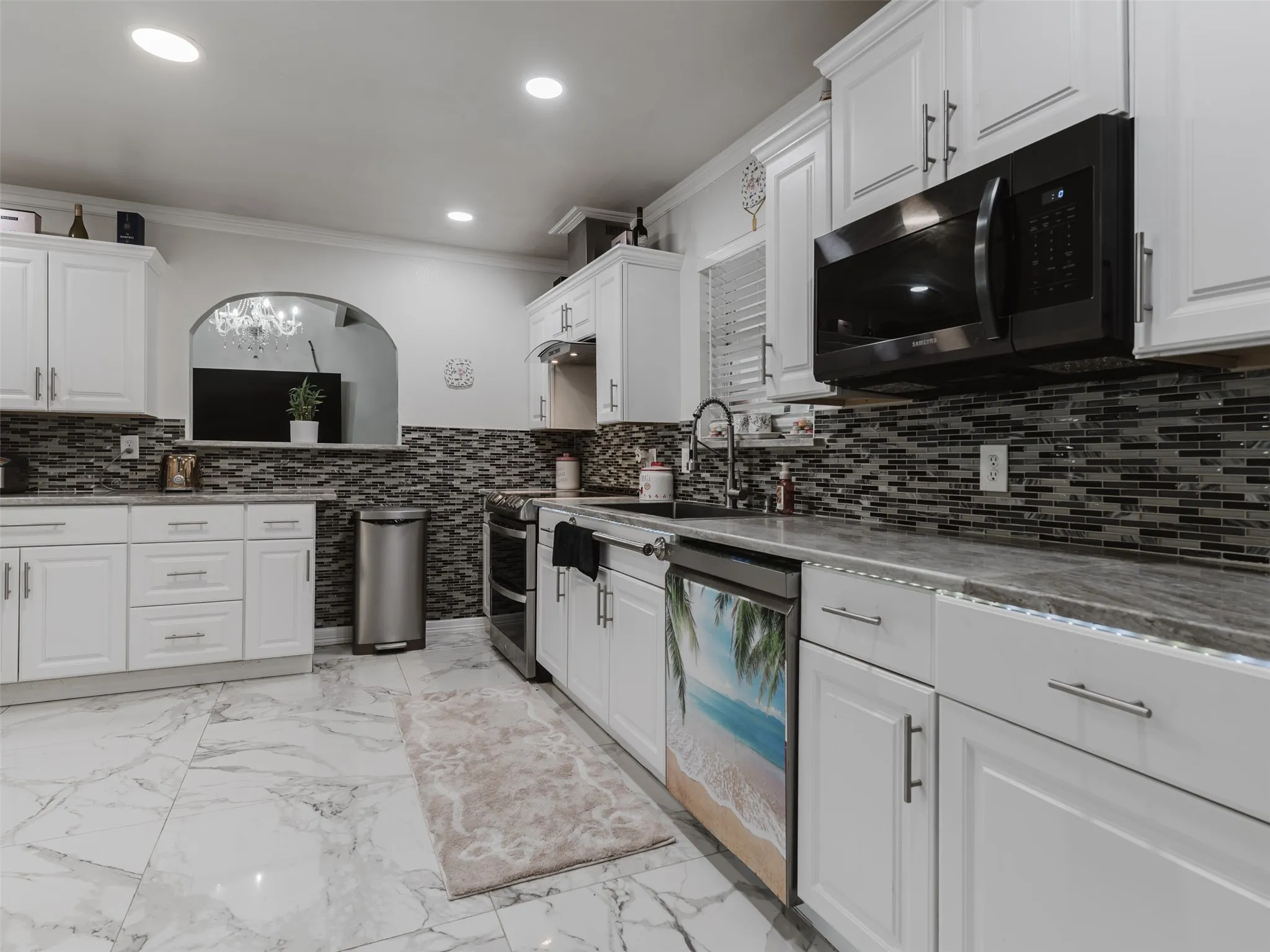 Single Family Residence For Sale in Tarrant County , 500 Oakwood Drive, Euless, Texas 76040, 4 Bedroom, 2 Bathroom, Garage spaces, 2,352 Sqft, built in 1961, mls#21363746, Real Estate Agent in Euless, Homes For Sale in Tarrant county, Homes For Sale in Euless, Realtor in Euless Texas, Real Estate Brokerage Independent Realty Texas, Luminita Cordes Realtor