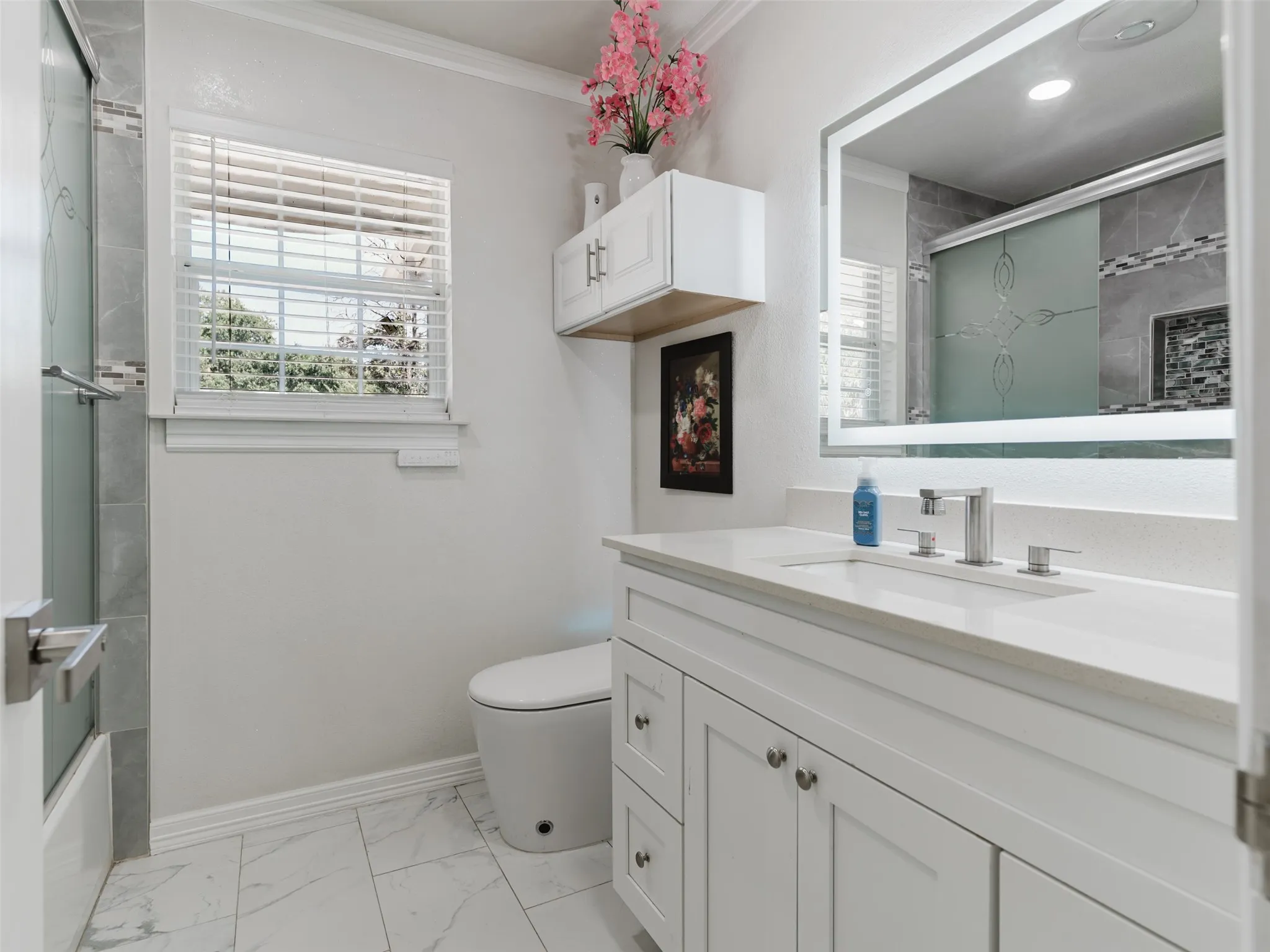 Single Family Residence For Sale in Tarrant County , 500 Oakwood Drive, Euless, Texas 76040, 4 Bedroom, 2 Bathroom, Garage spaces, 2,352 Sqft, built in 1961, mls#21363746, Real Estate Agent in Euless, Homes For Sale in Tarrant county, Homes For Sale in Euless, Realtor in Euless Texas, Real Estate Brokerage Independent Realty Texas, Luminita Cordes Realtor