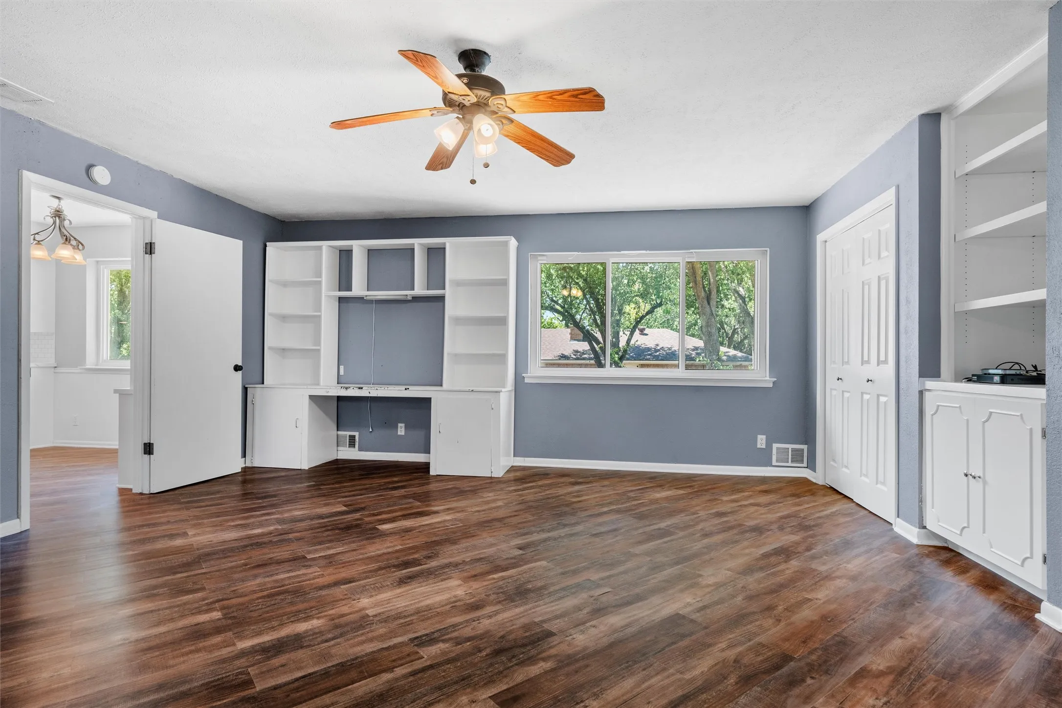 4th bedroom or game room , flex space for any of your  needs!
