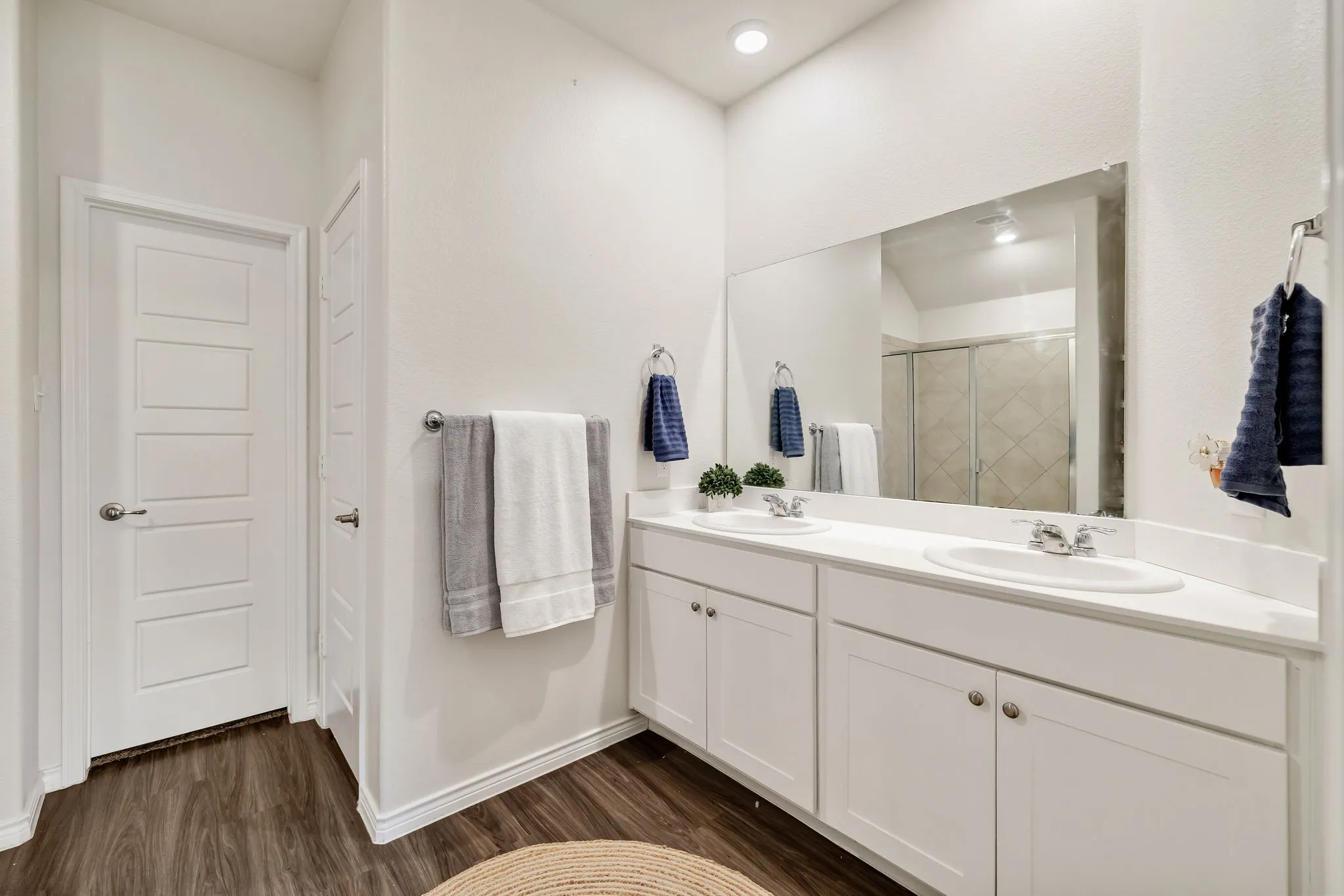 Single Family Residence For Sale in Collin County , 1024 Berry Street, Celina, Texas 75009, 3 Bedroom, 2 Bathroom, 2 Garage spaces, 2,187 Sqft, built in 2019, mls#21361809, Real Estate Agent in Celina, Homes For Sale in Collin county, Homes For Sale in Celina, Realtor in Celina Texas, Real Estate Brokerage Independent Realty Texas, Luminita Cordes Realtor