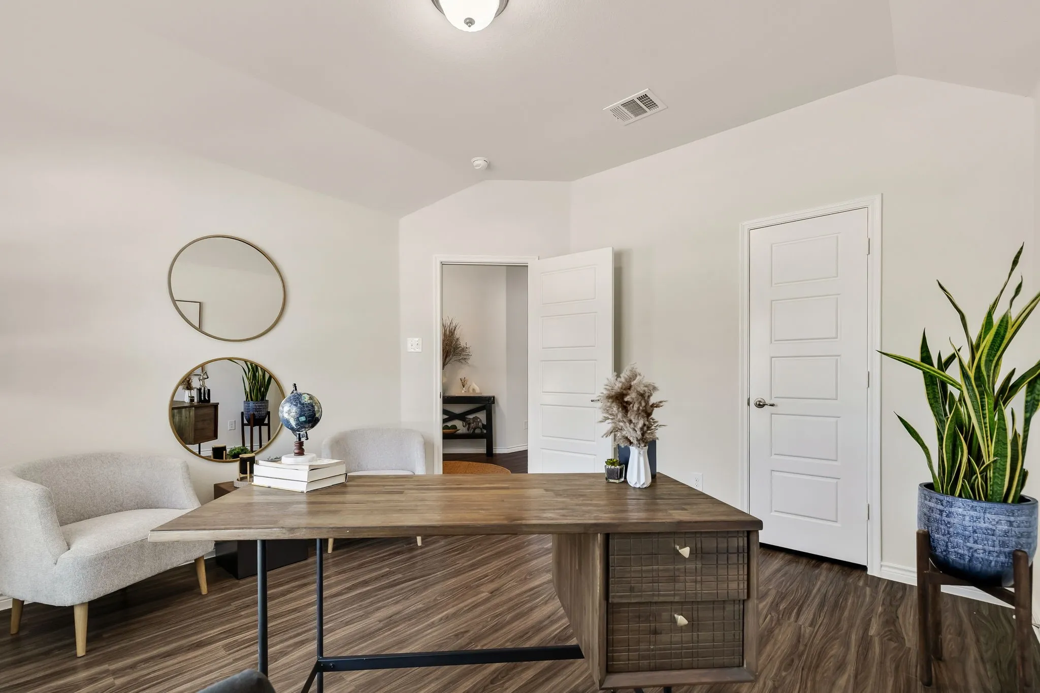 Single Family Residence For Sale in Collin County , 1024 Berry Street, Celina, Texas 75009, 3 Bedroom, 2 Bathroom, 2 Garage spaces, 2,187 Sqft, built in 2019, mls#21361809, Real Estate Agent in Celina, Homes For Sale in Collin county, Homes For Sale in Celina, Realtor in Celina Texas, Real Estate Brokerage Independent Realty Texas, Luminita Cordes Realtor