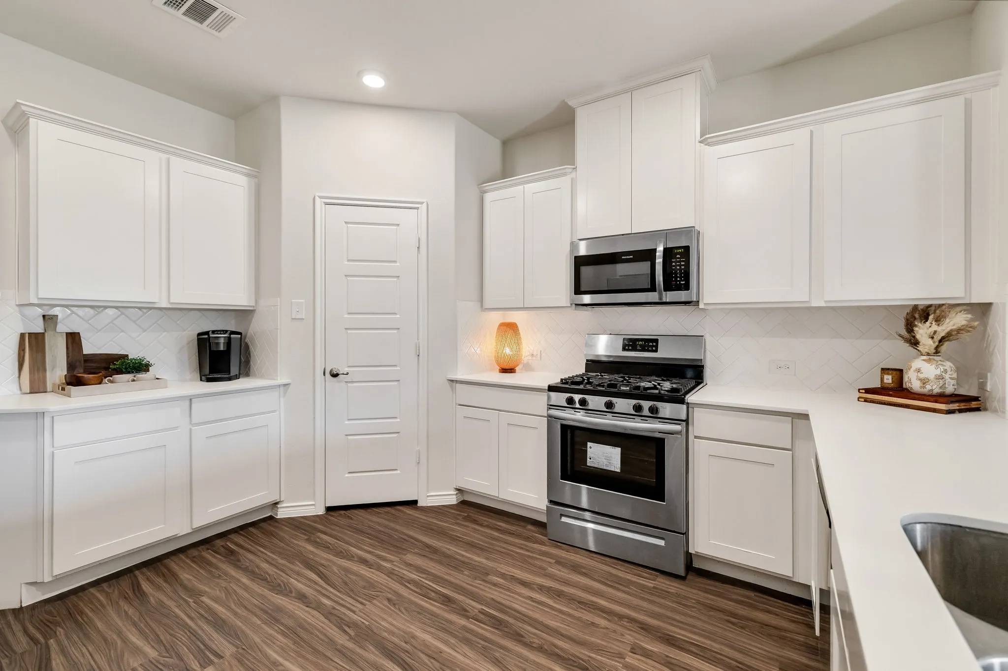Single Family Residence For Sale in Collin County , 1024 Berry Street, Celina, Texas 75009, 3 Bedroom, 2 Bathroom, 2 Garage spaces, 2,187 Sqft, built in 2019, mls#21361809, Real Estate Agent in Celina, Homes For Sale in Collin county, Homes For Sale in Celina, Realtor in Celina Texas, Real Estate Brokerage Independent Realty Texas, Luminita Cordes Realtor