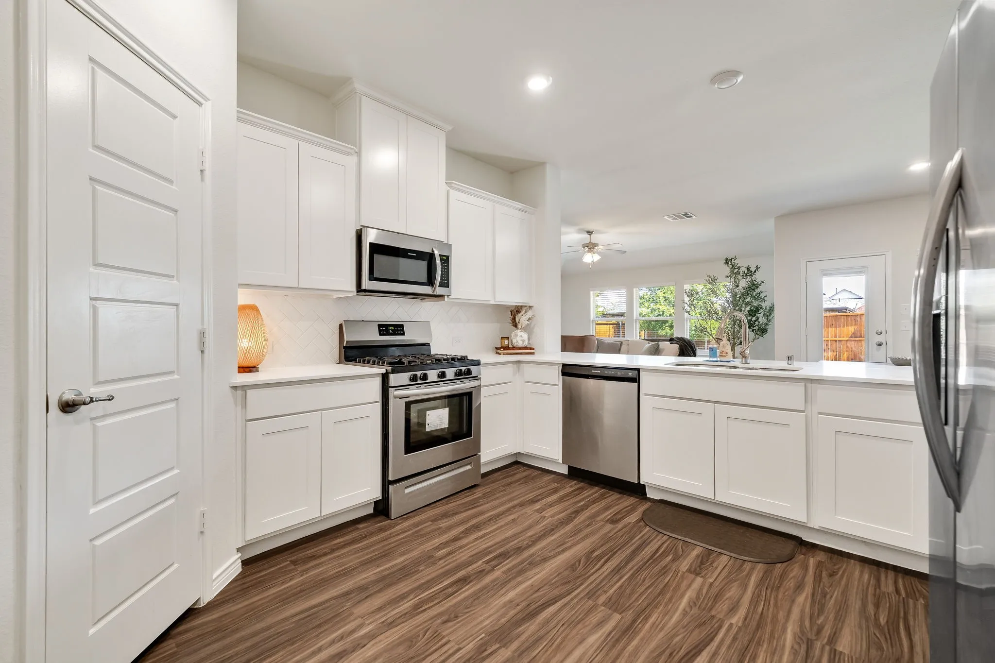 Single Family Residence For Sale in Collin County , 1024 Berry Street, Celina, Texas 75009, 3 Bedroom, 2 Bathroom, 2 Garage spaces, 2,187 Sqft, built in 2019, mls#21361809, Real Estate Agent in Celina, Homes For Sale in Collin county, Homes For Sale in Celina, Realtor in Celina Texas, Real Estate Brokerage Independent Realty Texas, Luminita Cordes Realtor