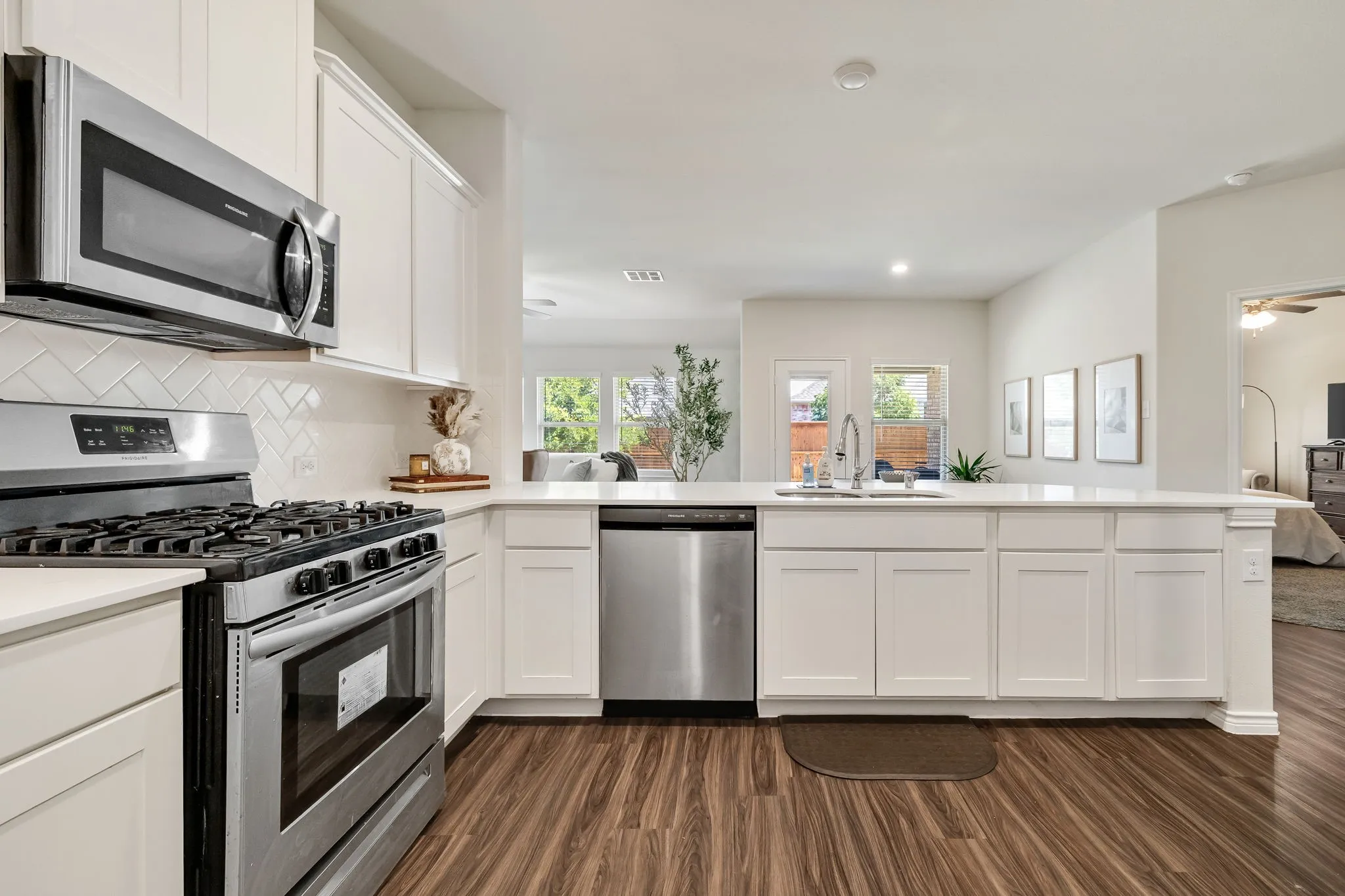 Single Family Residence For Sale in Collin County , 1024 Berry Street, Celina, Texas 75009, 3 Bedroom, 2 Bathroom, 2 Garage spaces, 2,187 Sqft, built in 2019, mls#21361809, Real Estate Agent in Celina, Homes For Sale in Collin county, Homes For Sale in Celina, Realtor in Celina Texas, Real Estate Brokerage Independent Realty Texas, Luminita Cordes Realtor