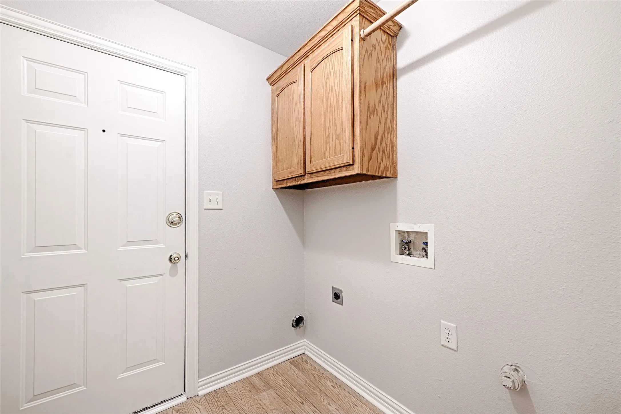 Single Family Residence For Sale in Hunt County , 5003 Canton Street, Greenville, Texas 75402, 3 Bedroom, 2 Bathroom, 2 Garage spaces, 1,343 Sqft, built in 1999, mls#21362660, Real Estate Agent in Greenville, Homes For Sale in Hunt county, Homes For Sale in Greenville, Realtor in Greenville Texas, Real Estate Brokerage Independent Realty Texas, Luminita Cordes Realtor