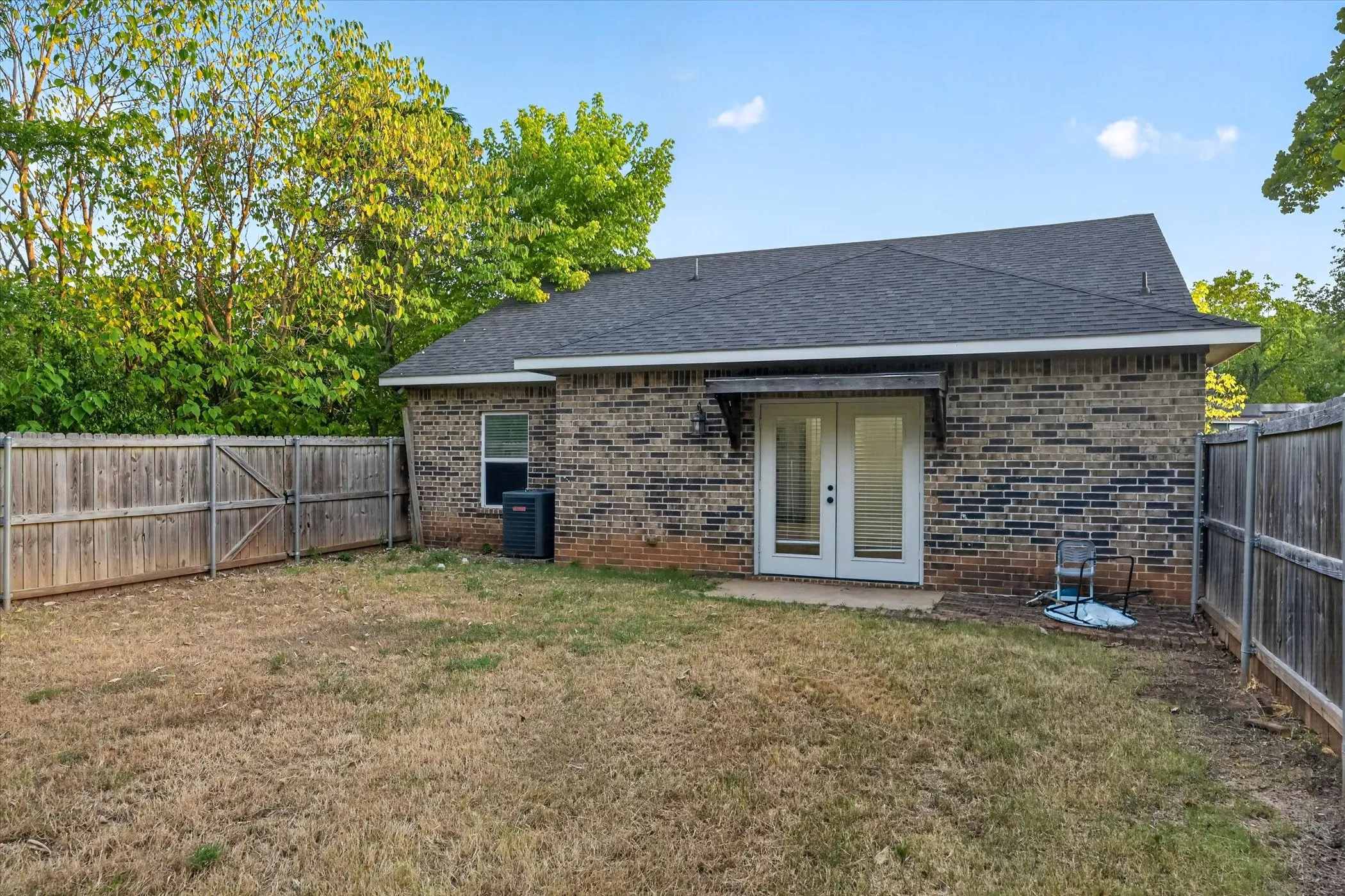 Single Family Residence For Rent in Grayson County , 1216 W Nelson Street, Denison, Texas 75020, 3 Bedroom, 2 Bathroom, 2 Garage spaces, 1,200 Sqft, built in 2019, mls#21364301, Real Estate Agent in Denison, Homes For Rent in Grayson county, Homes For Rent in Denison, Realtor in Denison Texas, Real Estate Brokerage Independent Realty Texas, Luminita Cordes Realtor