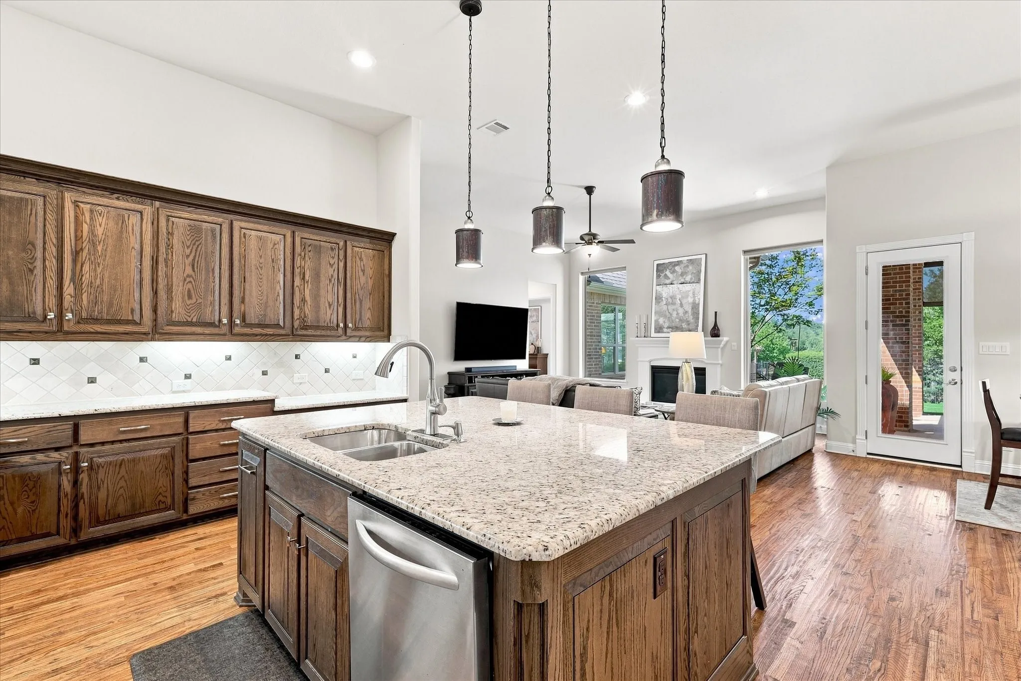 Single Family Residence For Sale in Tarrant County , 300 Hawks Ridge Trail, Colleyville, Texas 76034, 4 Bedroom, 4 Bathroom, 3 Garage spaces, 3,232 Sqft, built in 2013, mls#21361777, Real Estate Agent in Colleyville, Homes For Sale in Tarrant county, Homes For Sale in Colleyville, Realtor in Colleyville Texas, Real Estate Brokerage Independent Realty Texas, Luminita Cordes Realtor