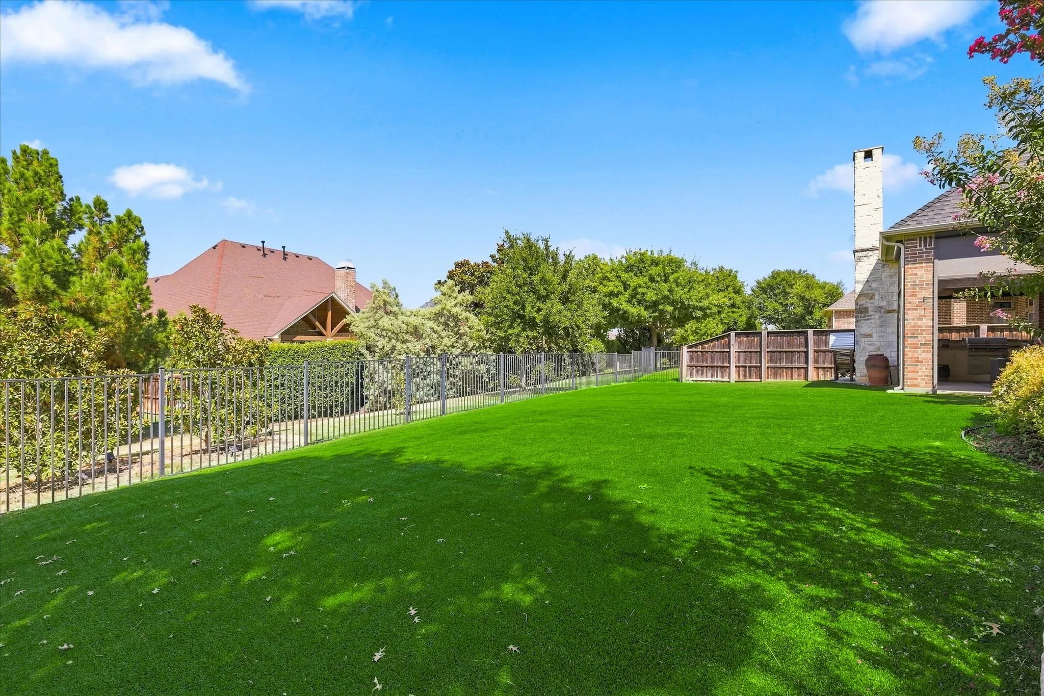 Single Family Residence For Sale in Tarrant County , 300 Hawks Ridge Trail, Colleyville, Texas 76034, 4 Bedroom, 4 Bathroom, 3 Garage spaces, 3,232 Sqft, built in 2013, mls#21361777, Real Estate Agent in Colleyville, Homes For Sale in Tarrant county, Homes For Sale in Colleyville, Realtor in Colleyville Texas, Real Estate Brokerage Independent Realty Texas, Luminita Cordes Realtor